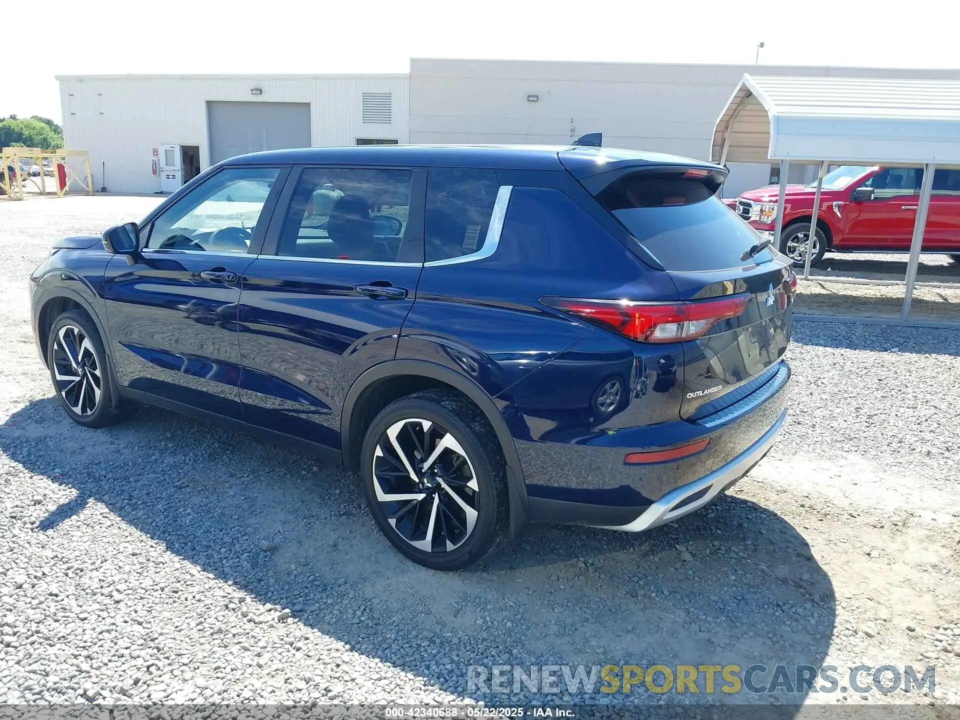 3 Фотография поврежденного автомобиля JA4J4UA86NZ047325 MITSUBISHI OUTLANDER 2022