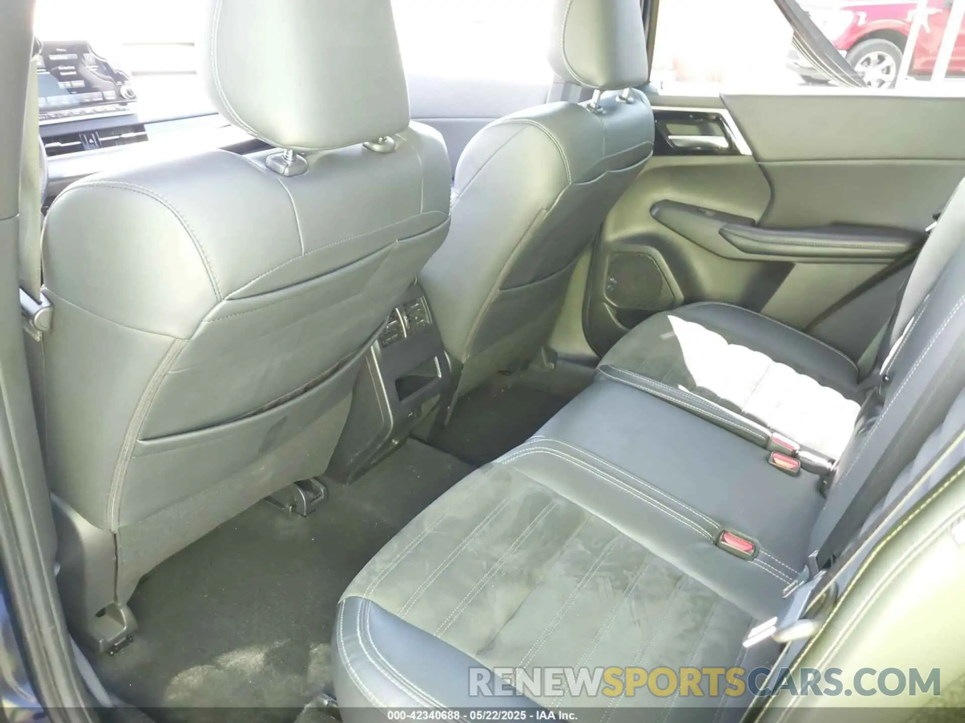 8 Фотография поврежденного автомобиля JA4J4UA86NZ047325 MITSUBISHI OUTLANDER 2022