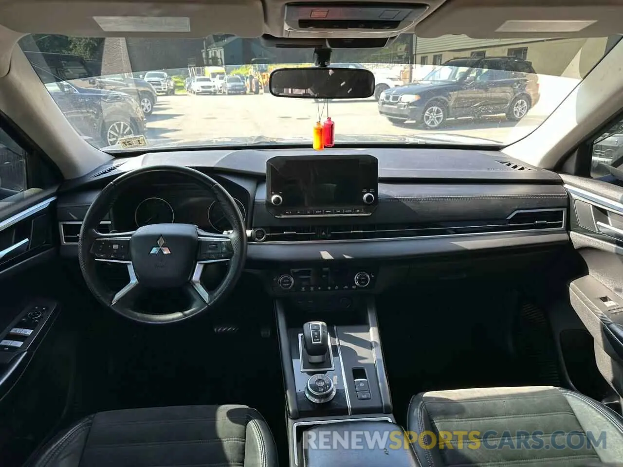6 Photograph of a damaged car JA4J4UA86NZ050077 MITSUBISHI OUTLANDER 2022
