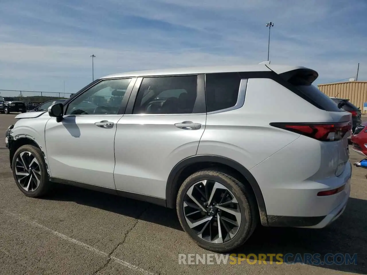 2 Фотография поврежденного автомобиля JA4J4UA86NZ068613 MITSUBISHI OUTLANDER 2022