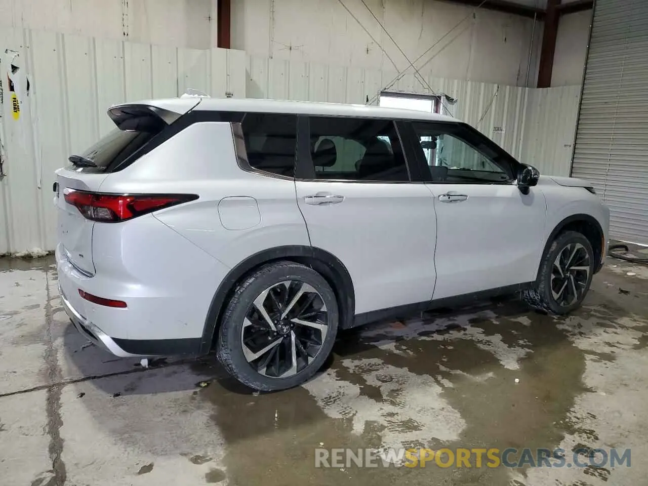3 Фотография поврежденного автомобиля JA4J4UA87NZ031814 MITSUBISHI OUTLANDER 2022