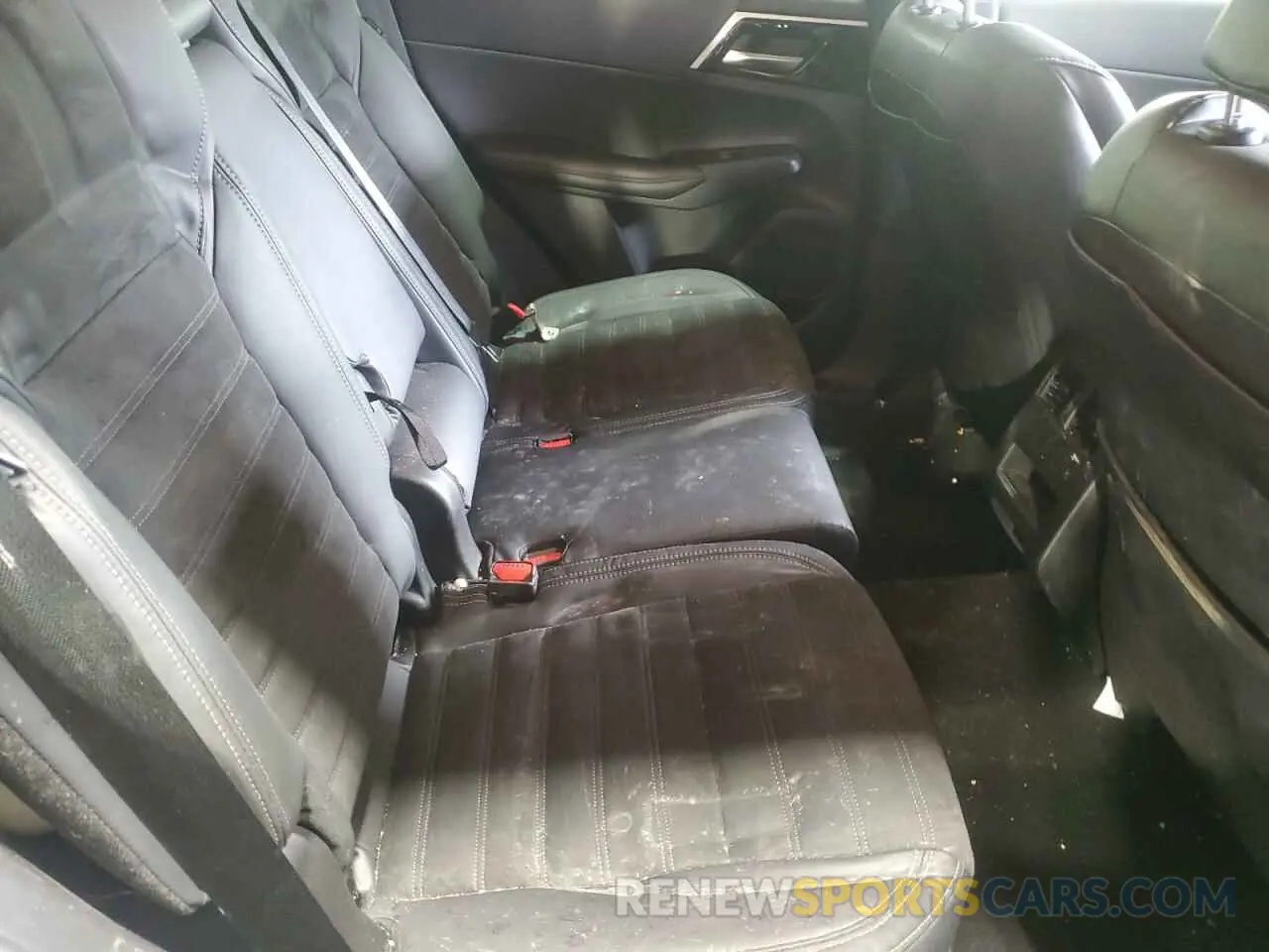 12 Photograph of a damaged car JA4J4UA88NZ080150 MITSUBISHI OUTLANDER 2022
