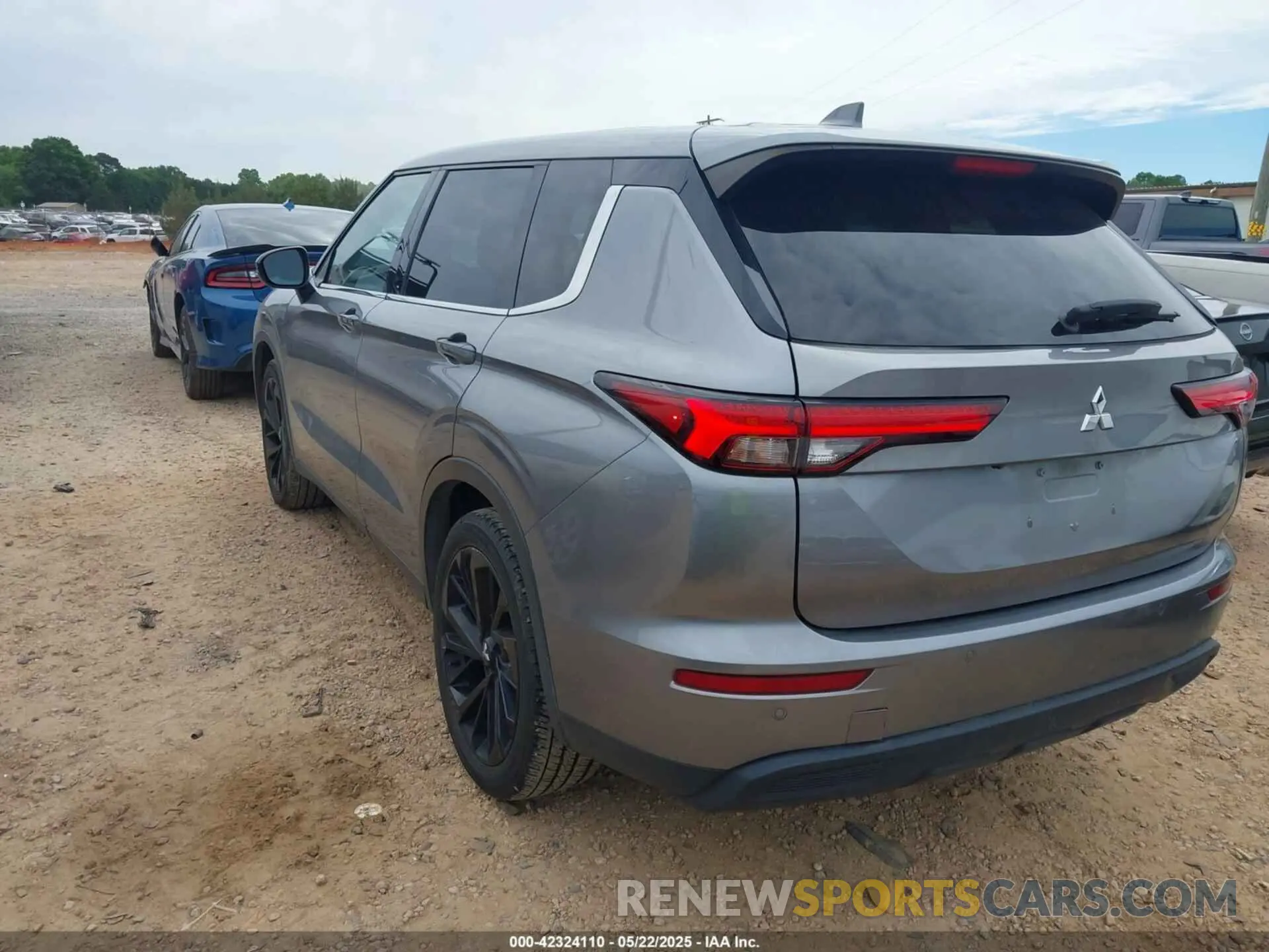 3 Фотография поврежденного автомобиля JA4J4UA89NZ069450 MITSUBISHI OUTLANDER 2022