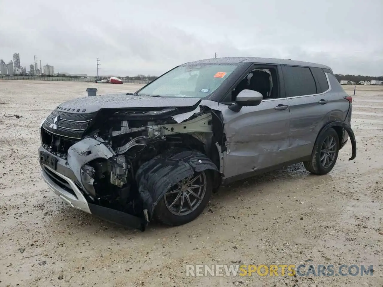 1 Photograph of a damaged car JA4J4UA89NZ080612 MITSUBISHI OUTLANDER 2022