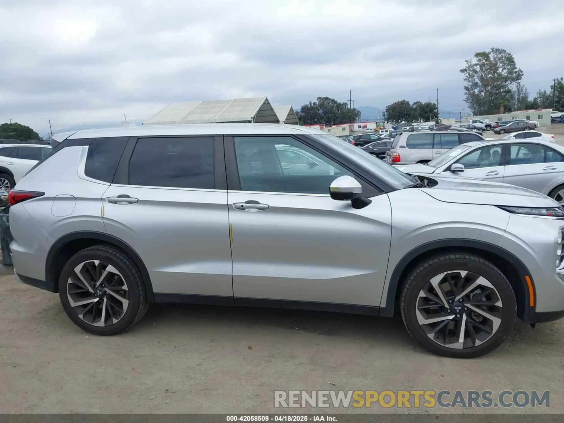 13 Фотография поврежденного автомобиля JA4J4UA8XNZ021780 MITSUBISHI OUTLANDER 2022