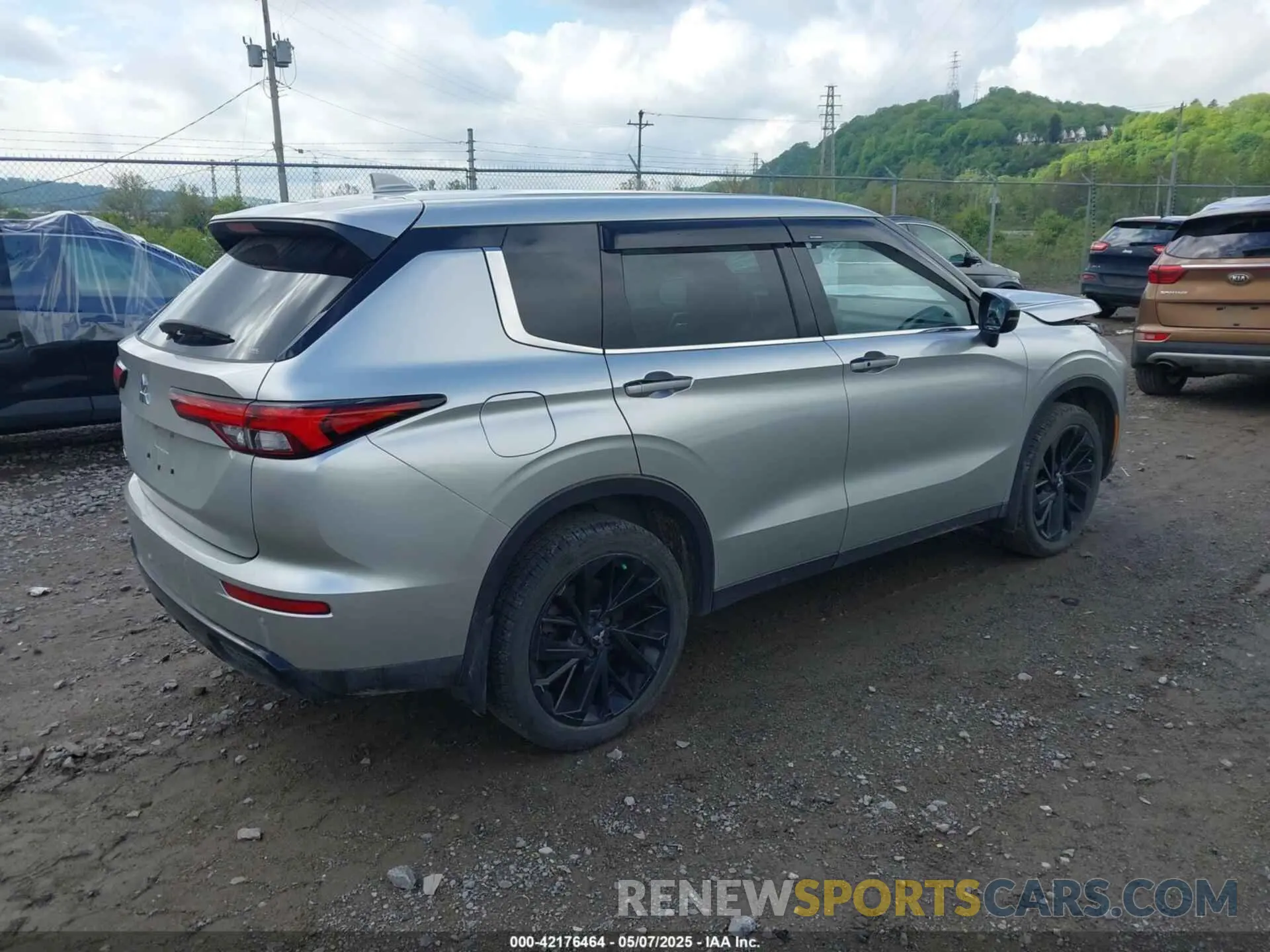 4 Фотография поврежденного автомобиля JA4J4UA8XNZ078108 MITSUBISHI OUTLANDER 2022