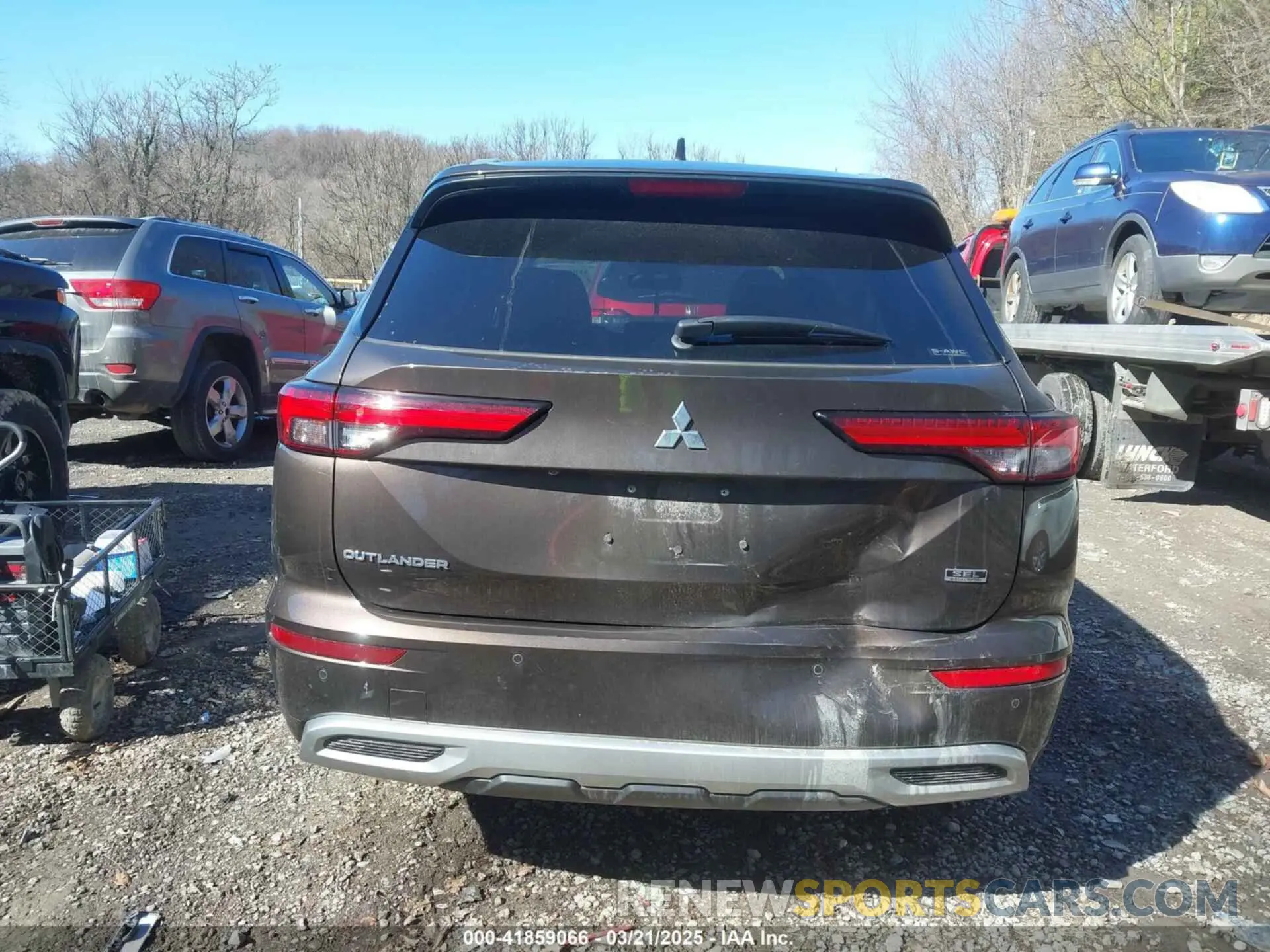16 Photograph of a damaged car JA4J4VA80NZ070086 MITSUBISHI OUTLANDER 2022