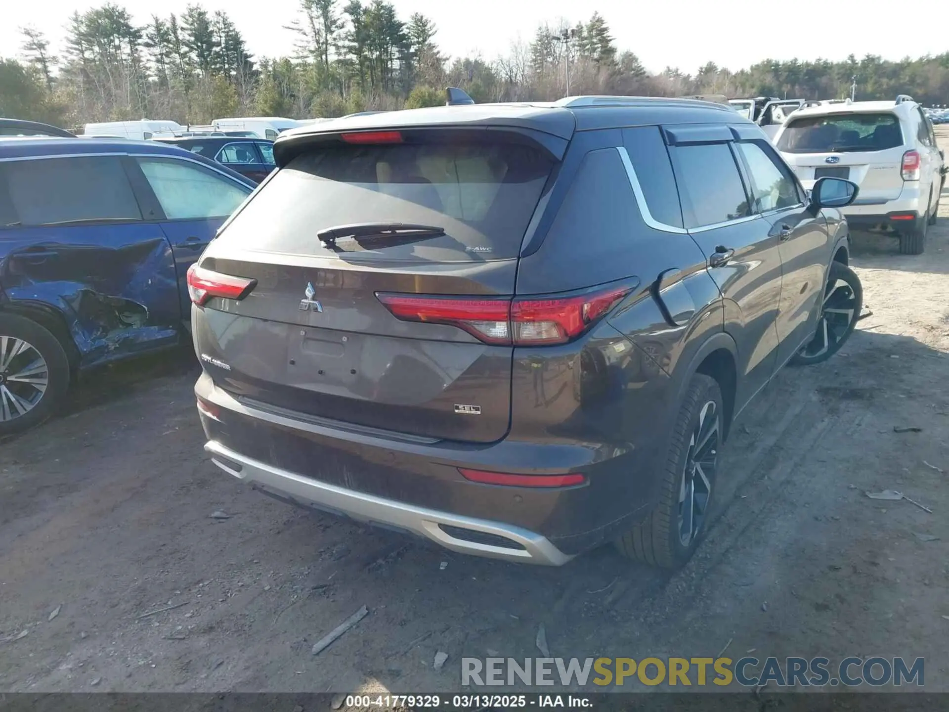 4 Фотография поврежденного автомобиля JA4J4VA81NZ077600 MITSUBISHI OUTLANDER 2022