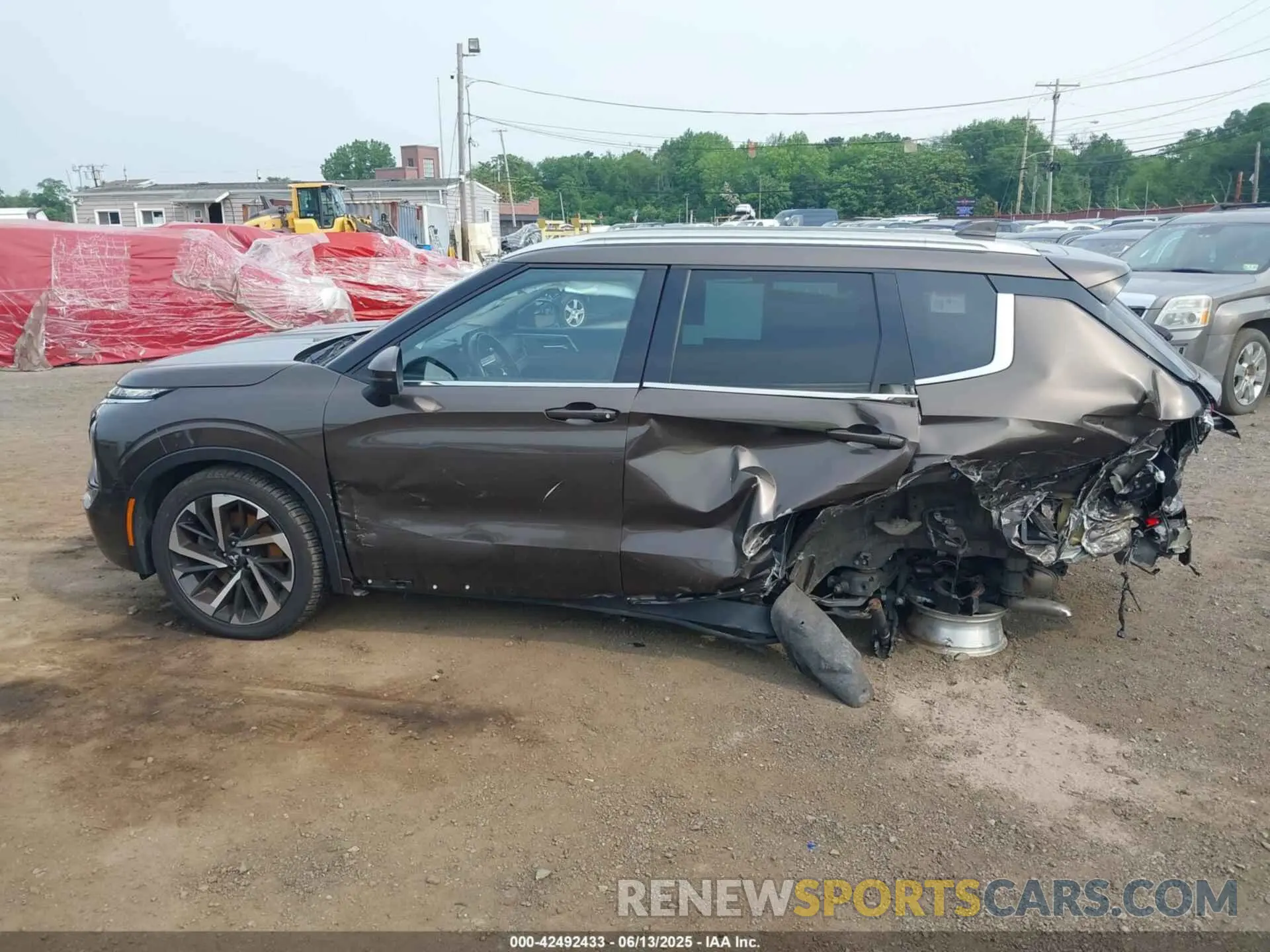 14 Photograph of a damaged car JA4J4VA82NZ060174 MITSUBISHI OUTLANDER 2022