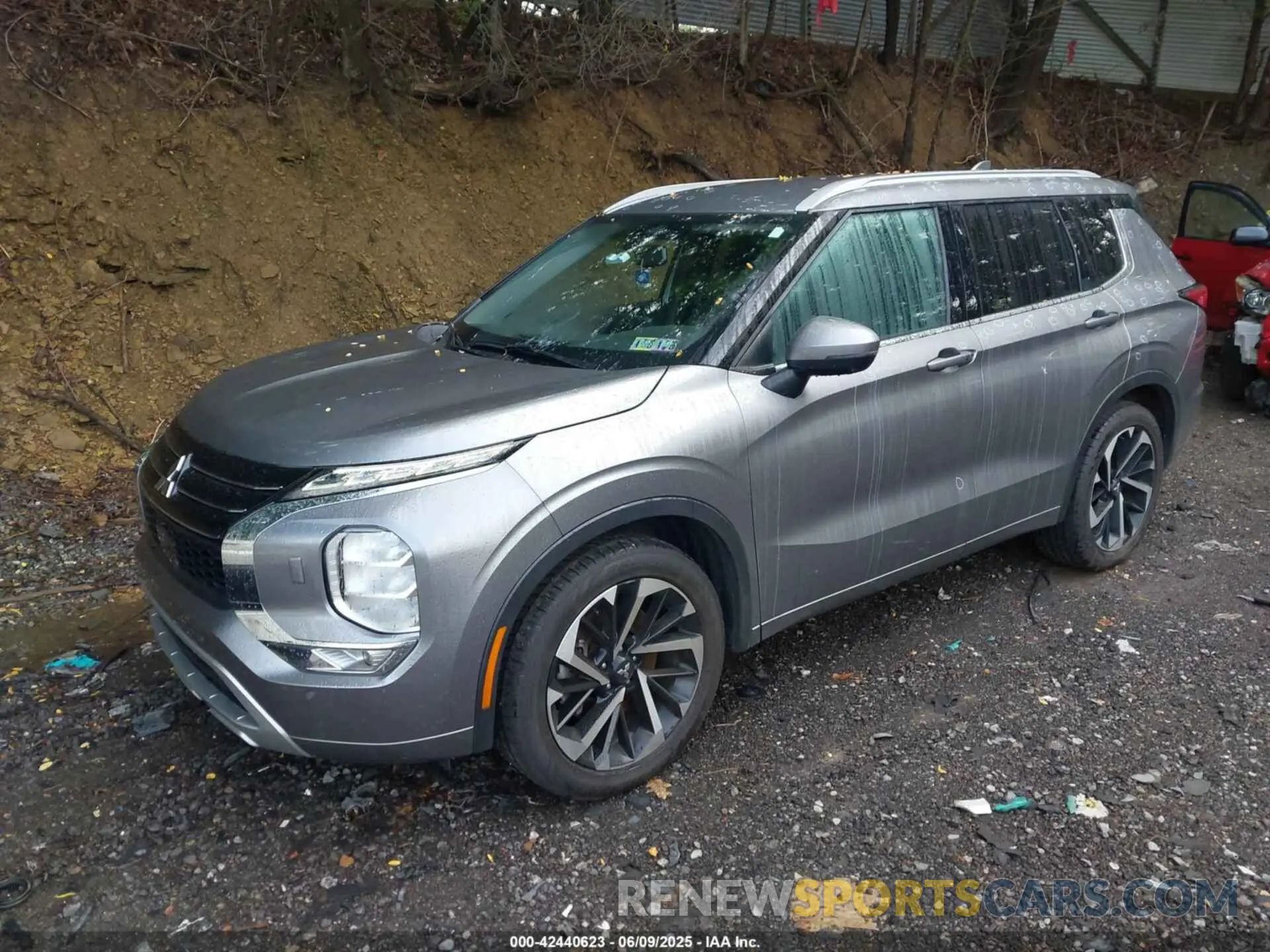 2 Photograph of a damaged car JA4J4VA84NZ061469 MITSUBISHI OUTLANDER 2022