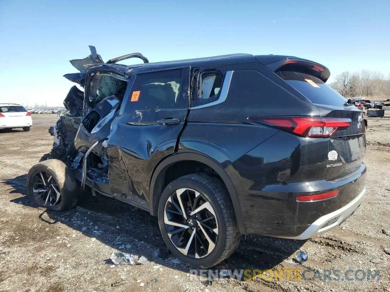 2 Photograph of a damaged car JA4J4VA86NZ007865 MITSUBISHI OUTLANDER 2022