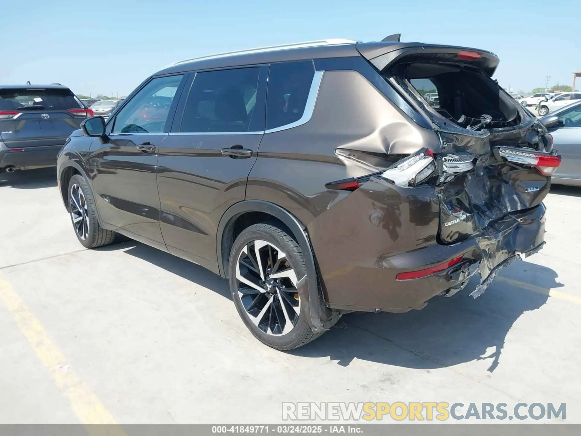3 Photograph of a damaged car JA4J4VA87NZ058968 MITSUBISHI OUTLANDER 2022