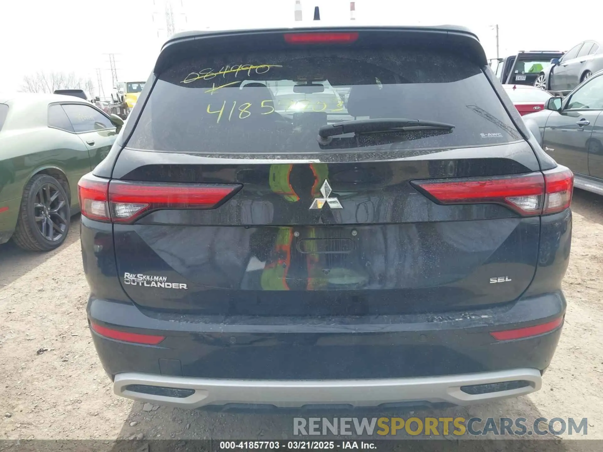 16 Photograph of a damaged car JA4J4VA89NZ084990 MITSUBISHI OUTLANDER 2022