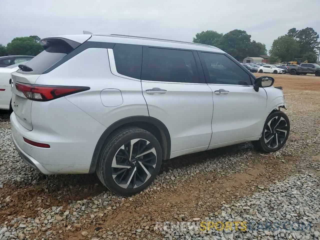 3 Photograph of a damaged car JA4J4VA8XNZ016097 MITSUBISHI OUTLANDER 2022