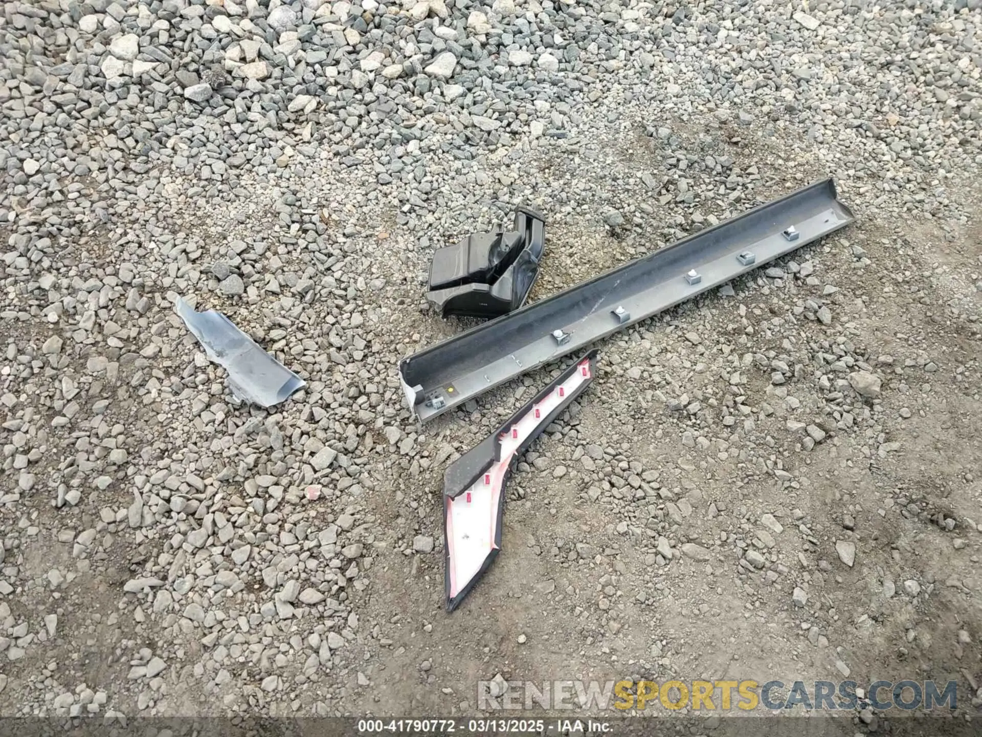 11 Photograph of a damaged car JA4J4VA8XNZ040223 MITSUBISHI OUTLANDER 2022