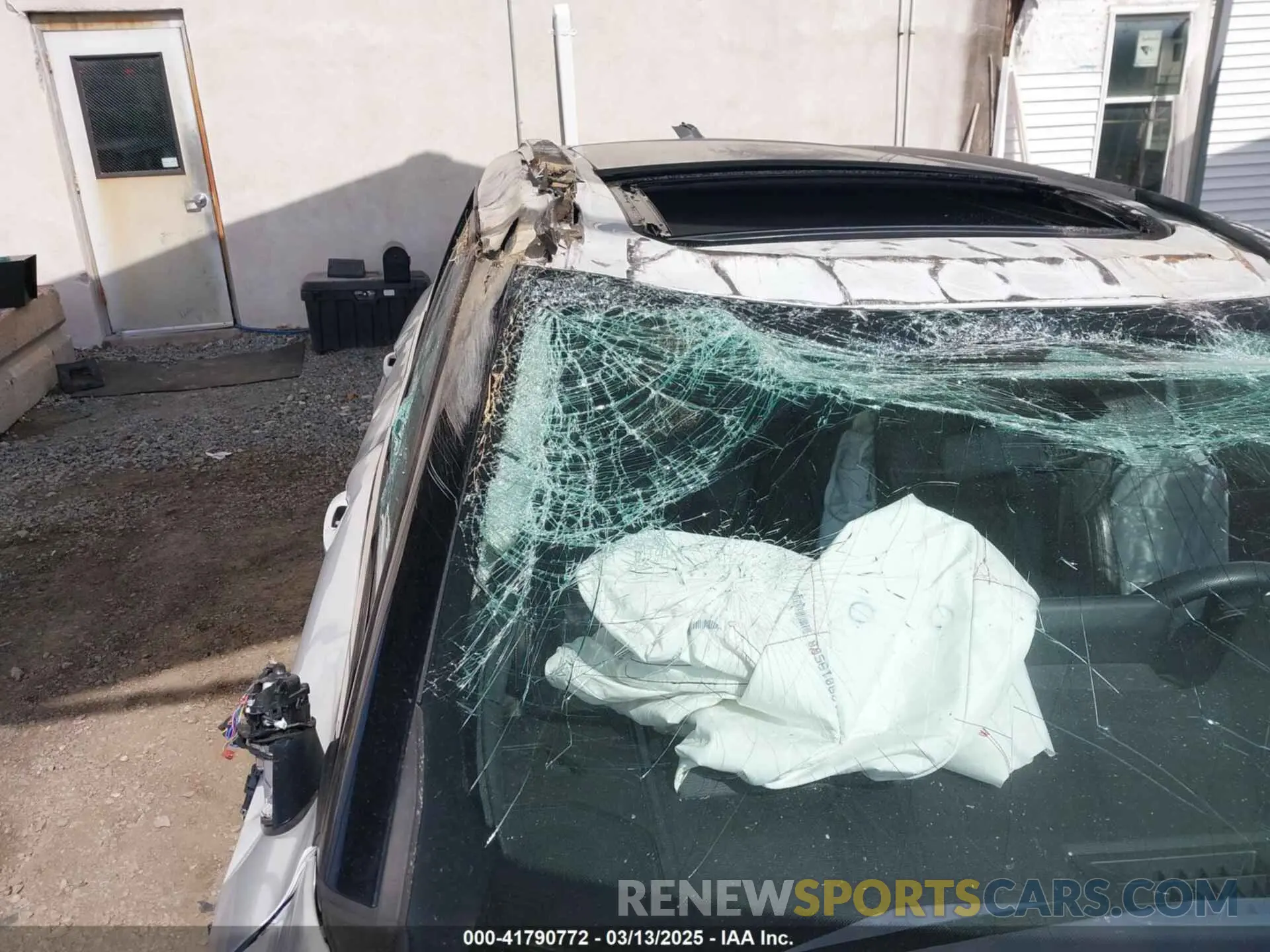 12 Photograph of a damaged car JA4J4VA8XNZ040223 MITSUBISHI OUTLANDER 2022