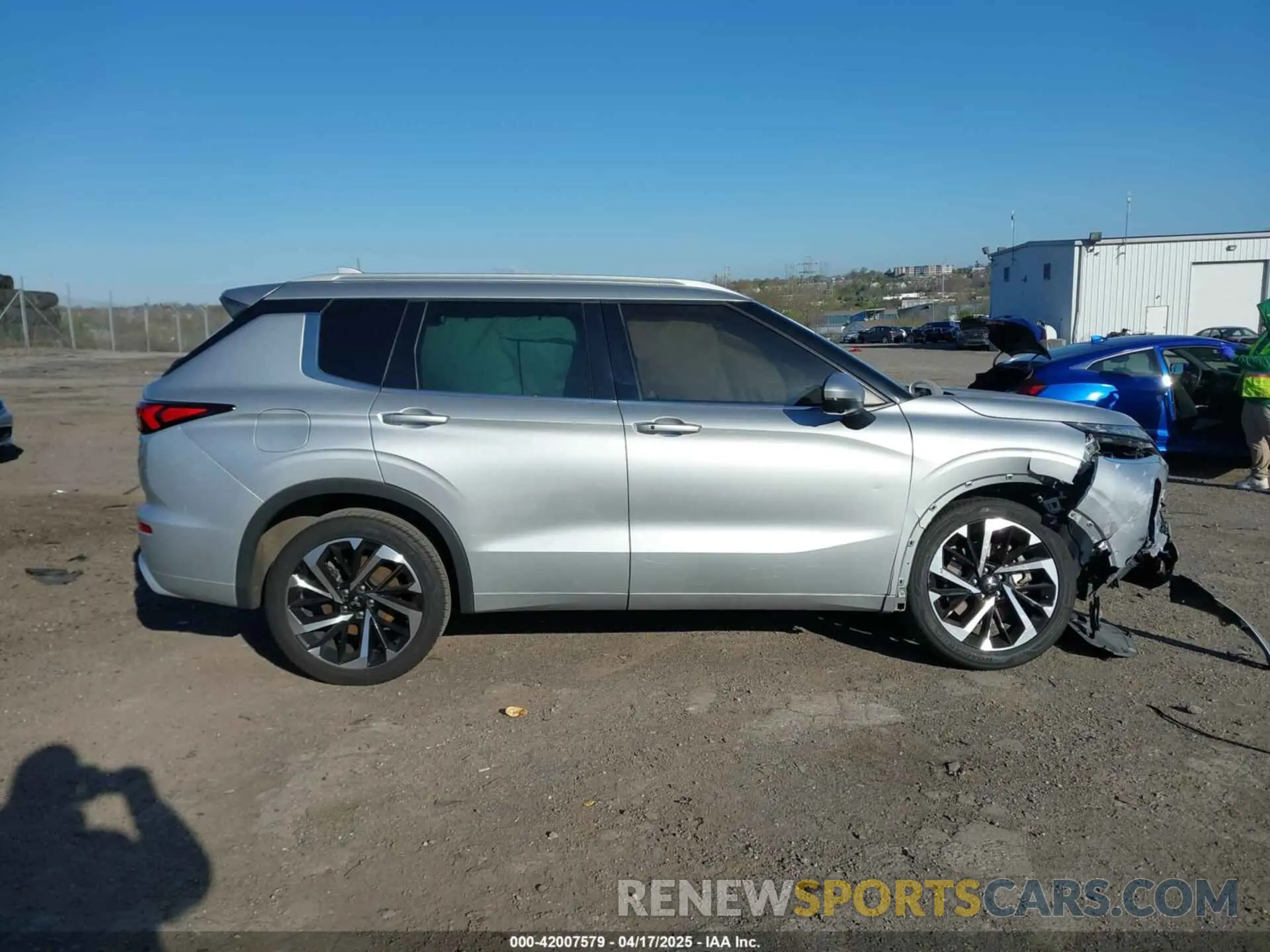 12 Photograph of a damaged car JA4J4VA8XNZ073061 MITSUBISHI OUTLANDER 2022
