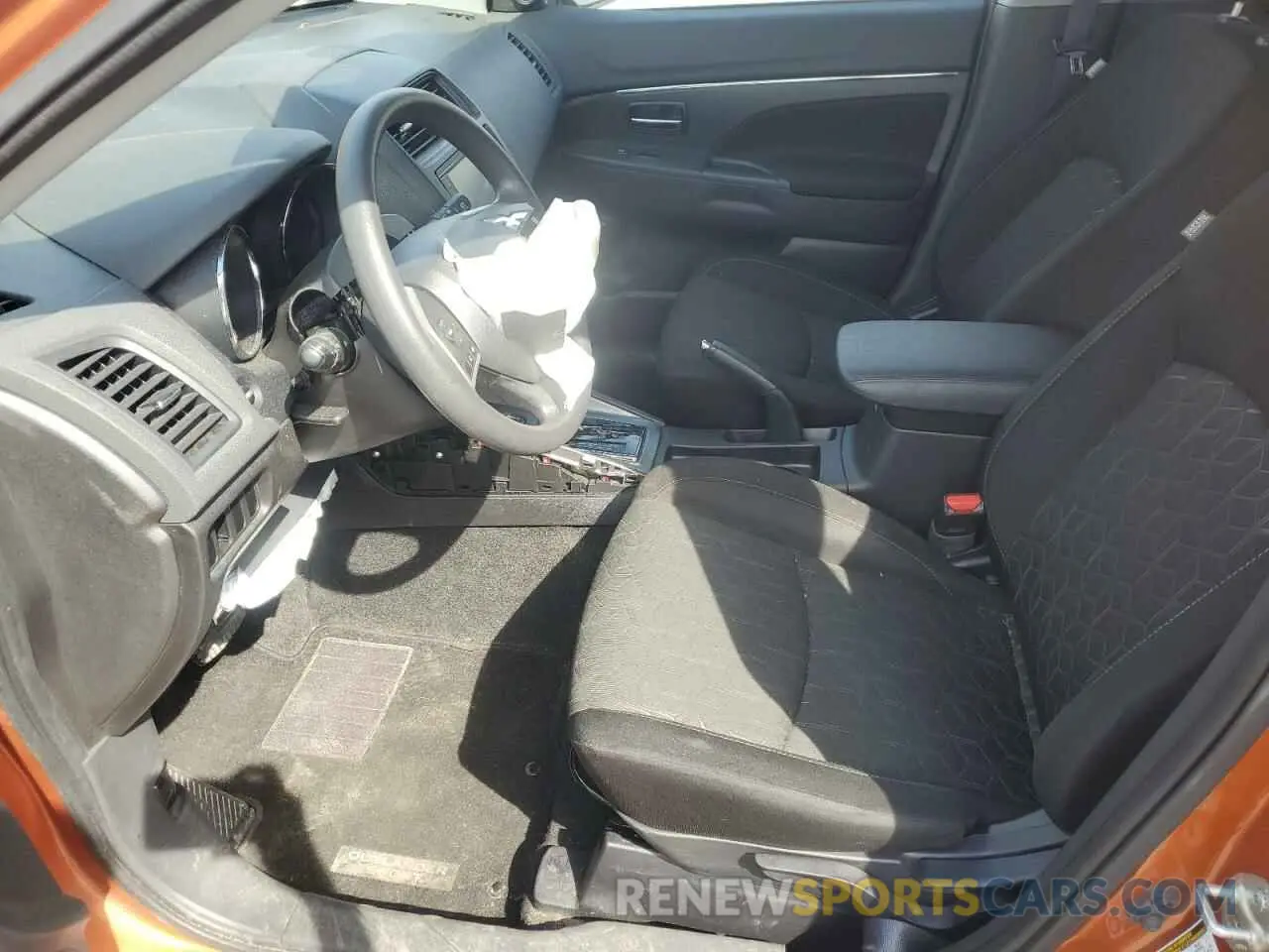 7 Photograph of a damaged car JA4ARUAU3PU010795 MITSUBISHI OUTLANDER 2023