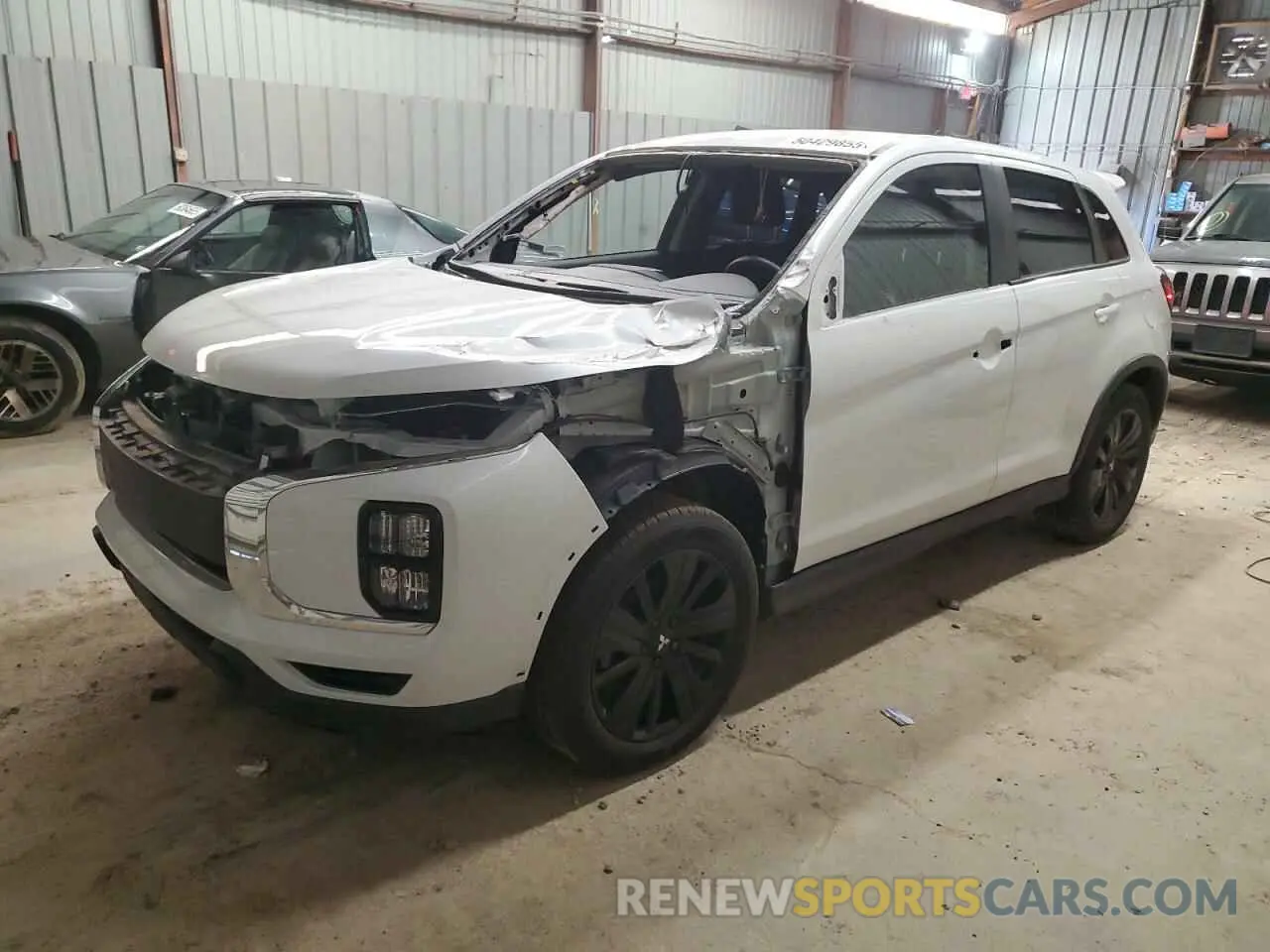 1 Фотография поврежденного автомобиля JA4ARUAU9PU013555 MITSUBISHI OUTLANDER 2023