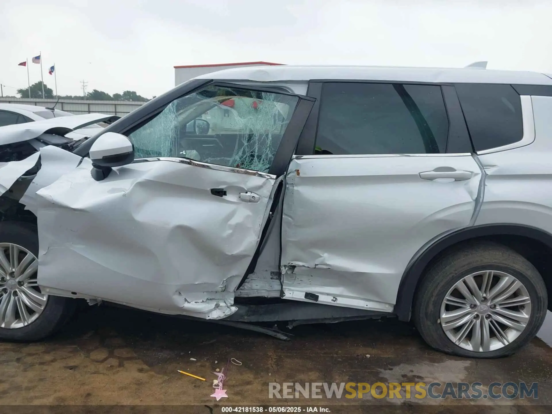 14 Фотография поврежденного автомобиля JA4J3TA8XPZ010519 MITSUBISHI OUTLANDER 2023