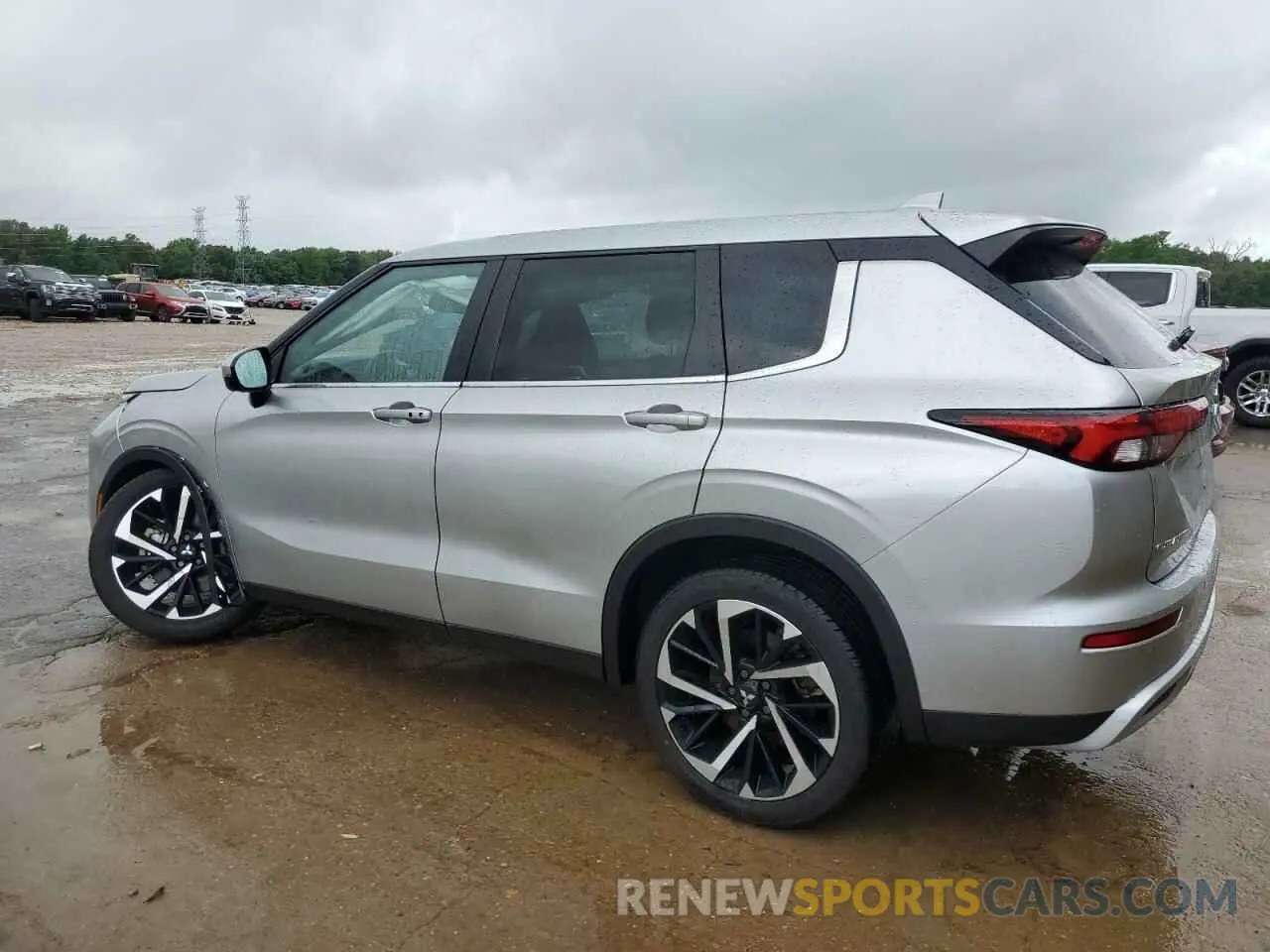2 Photograph of a damaged car JA4J3UA81PZ011323 MITSUBISHI OUTLANDER 2023