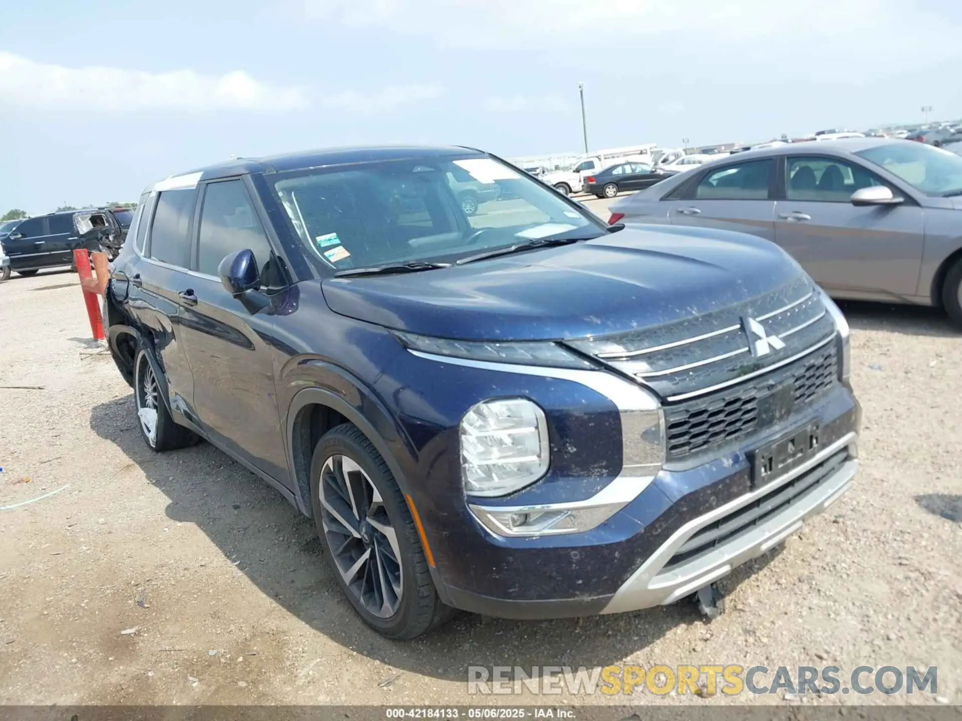 1 Photograph of a damaged car JA4J3UA81PZ022614 MITSUBISHI OUTLANDER 2023