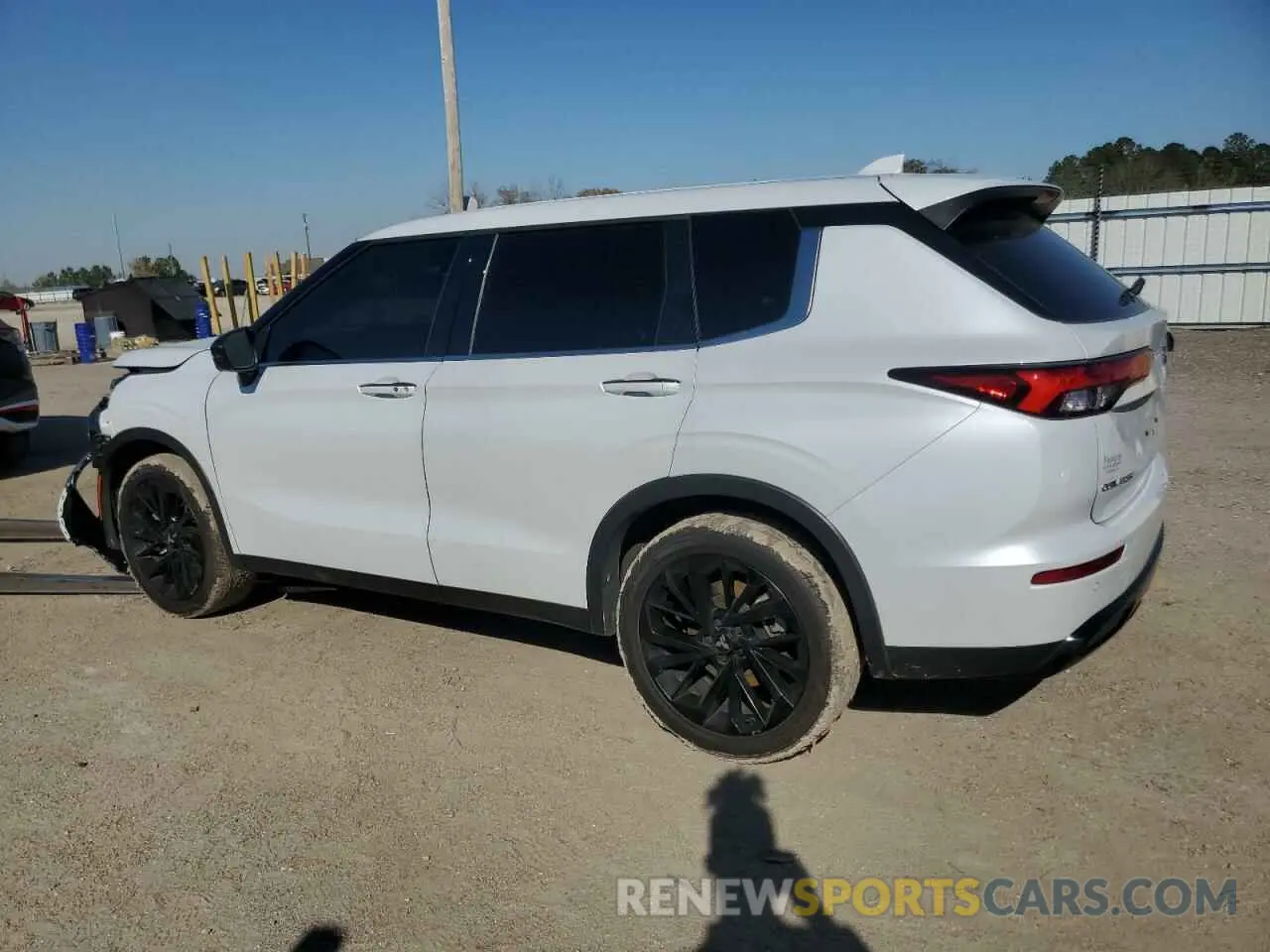 2 Фотография поврежденного автомобиля JA4J3UA81PZ042409 MITSUBISHI OUTLANDER 2023