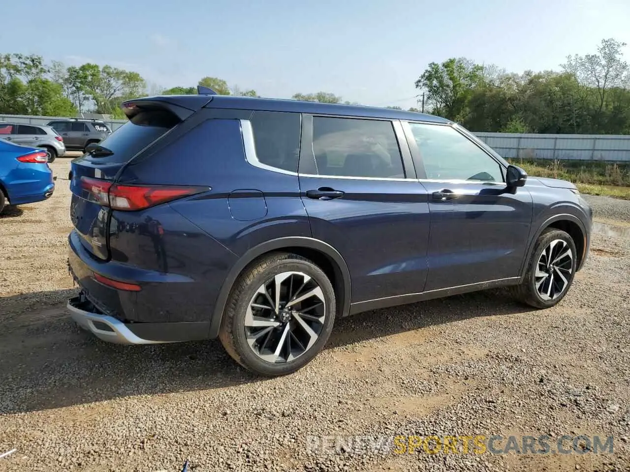 3 Фотография поврежденного автомобиля JA4J3UA81PZ057508 MITSUBISHI OUTLANDER 2023