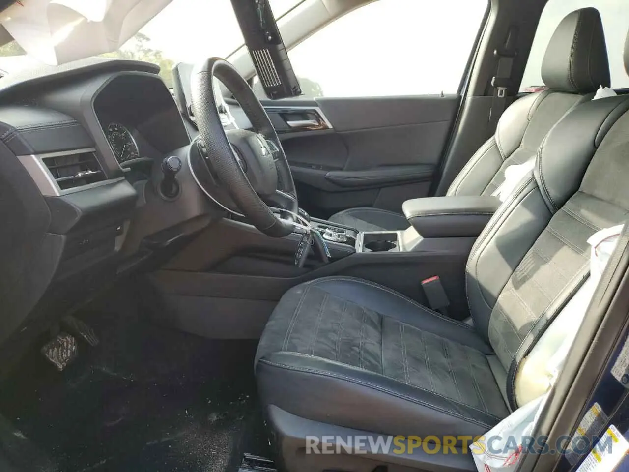 7 Фотография поврежденного автомобиля JA4J3UA81PZ057508 MITSUBISHI OUTLANDER 2023
