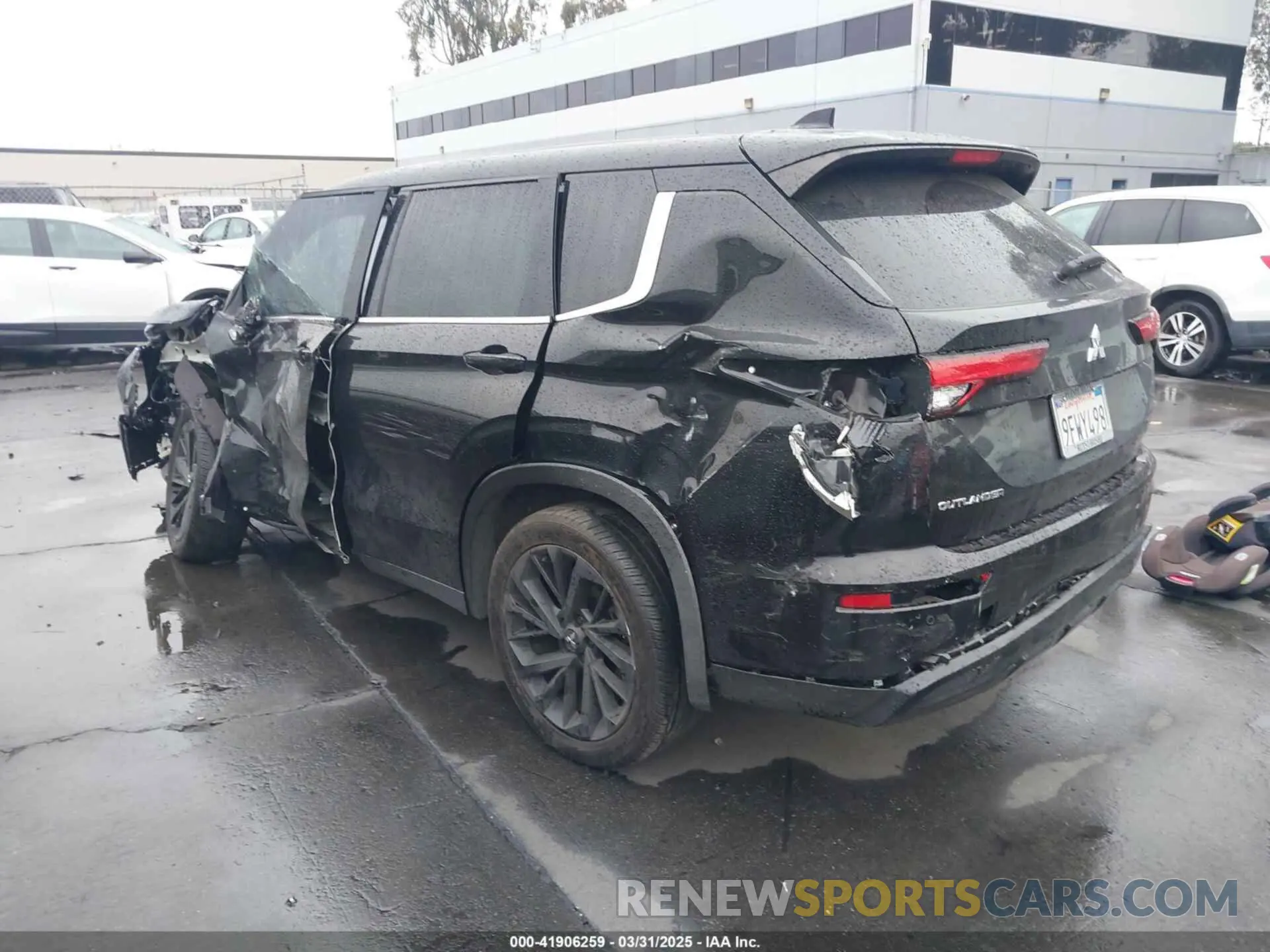 3 Photograph of a damaged car JA4J3UA82PZ023495 MITSUBISHI OUTLANDER 2023