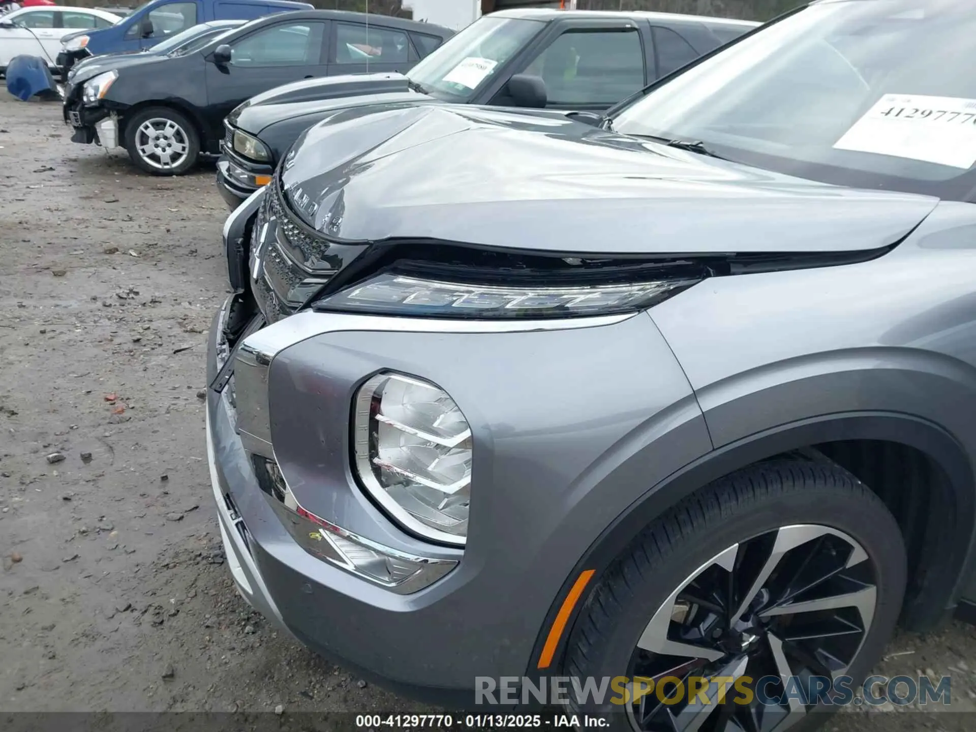 18 Photograph of a damaged car JA4J3UA84PZ011056 MITSUBISHI OUTLANDER 2023