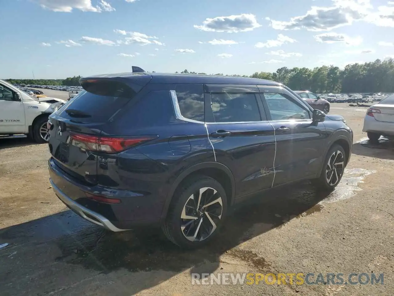 3 Photograph of a damaged car JA4J3UA84PZ056093 MITSUBISHI OUTLANDER 2023