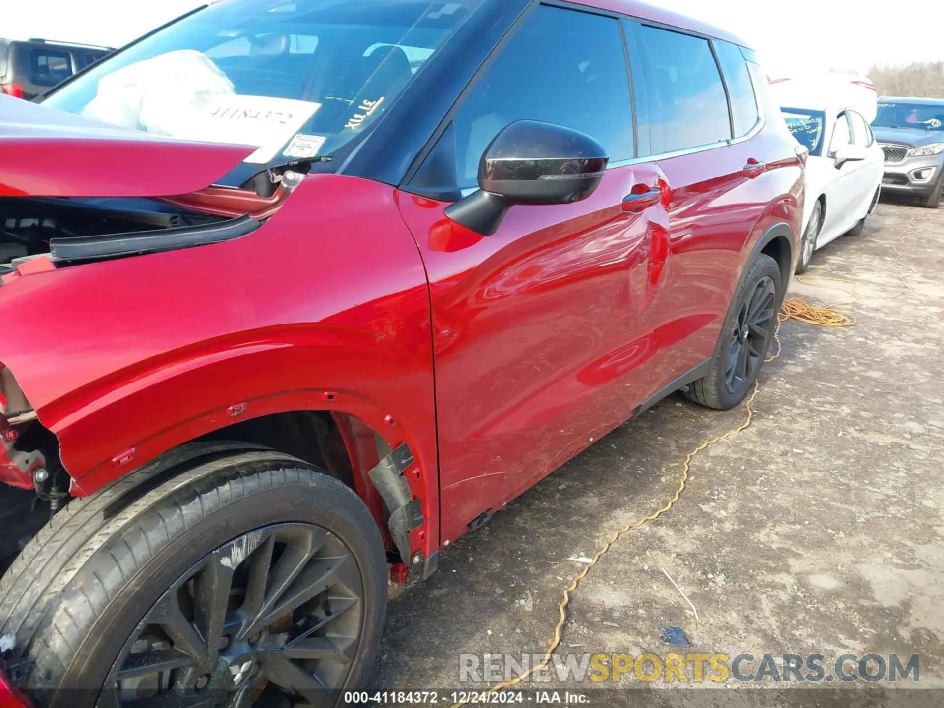 18 Photograph of a damaged car JA4J3UA85PZ032059 MITSUBISHI OUTLANDER 2023