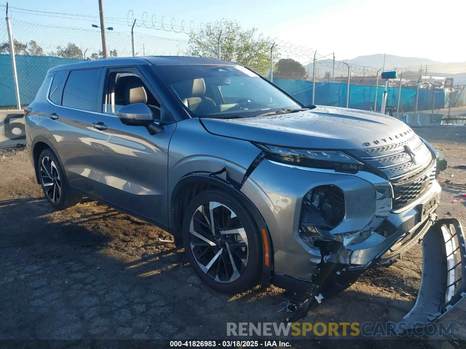 1 Фотография поврежденного автомобиля JA4J3UA87PZ050286 MITSUBISHI OUTLANDER 2023