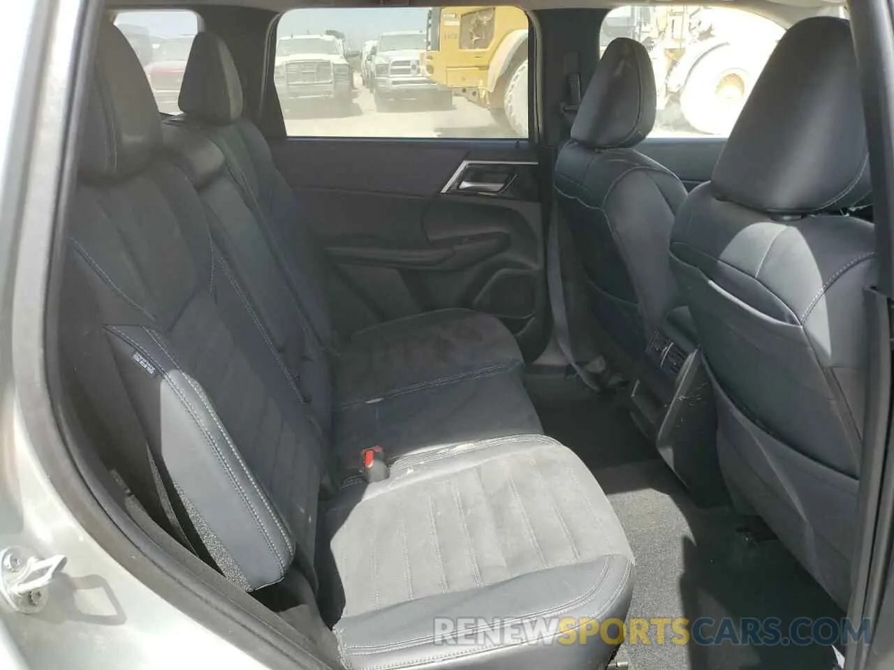 11 Фотография поврежденного автомобиля JA4J3UA87PZ057867 MITSUBISHI OUTLANDER 2023