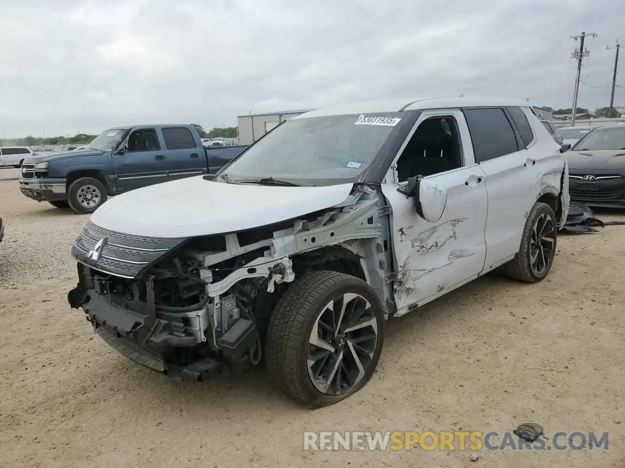1 Фотография поврежденного автомобиля JA4J3UA89PZ024126 MITSUBISHI OUTLANDER 2023