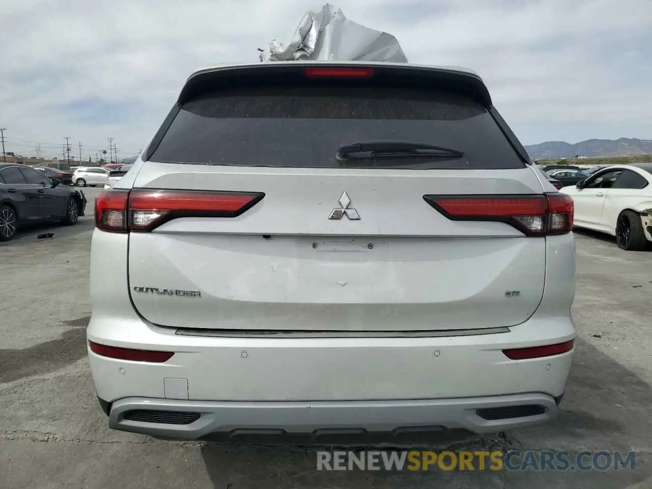 6 Фотография поврежденного автомобиля JA4J3UA89PZ032081 MITSUBISHI OUTLANDER 2023