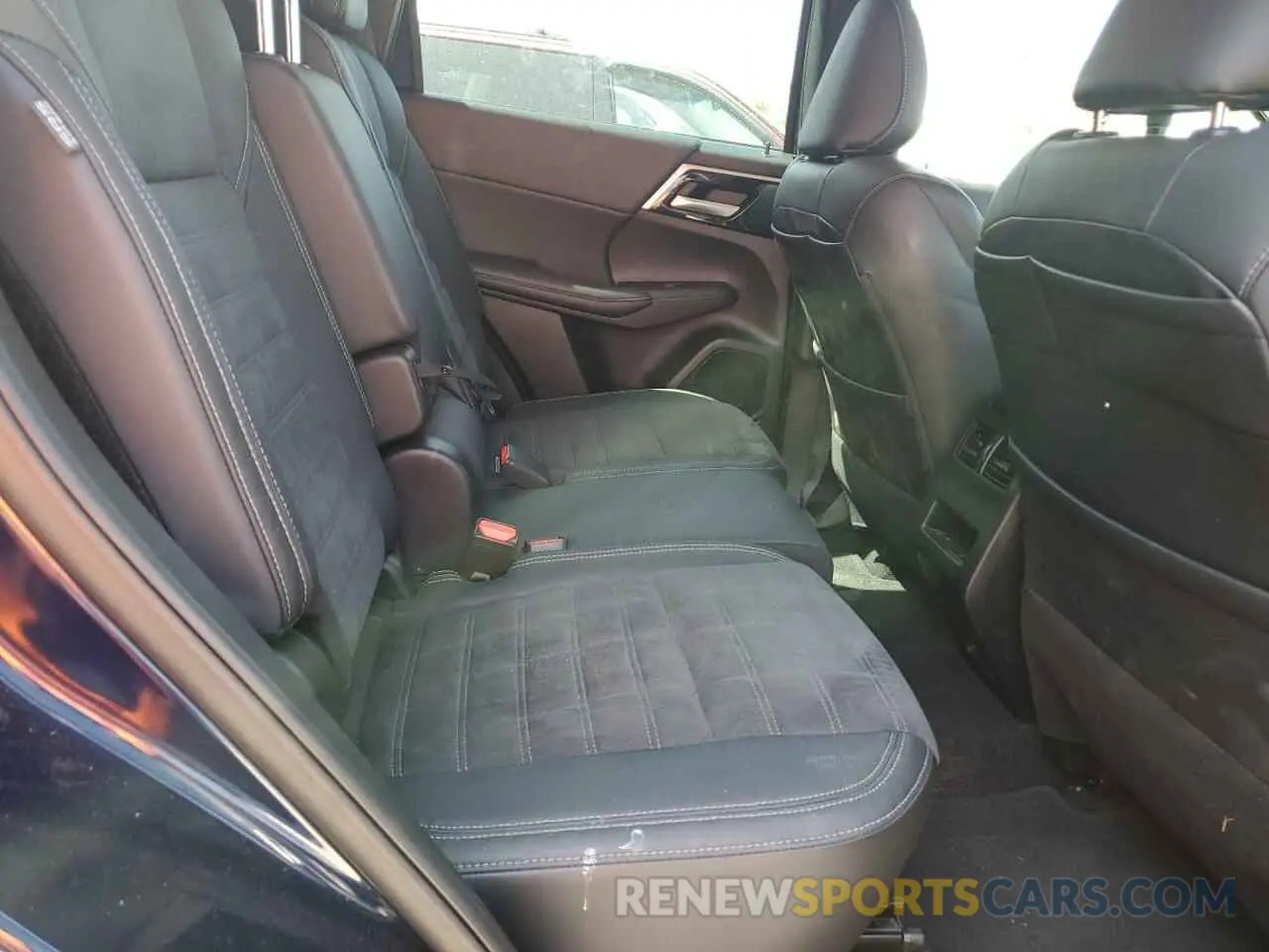 11 Фотография поврежденного автомобиля JA4J3UA8XPZ024202 MITSUBISHI OUTLANDER 2023