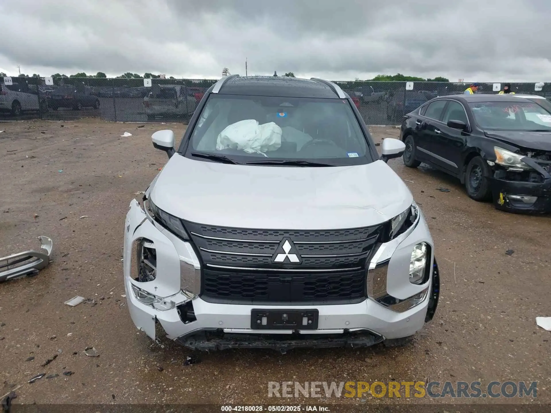 12 Photograph of a damaged car JA4J3VA80PZ022027 MITSUBISHI OUTLANDER 2023