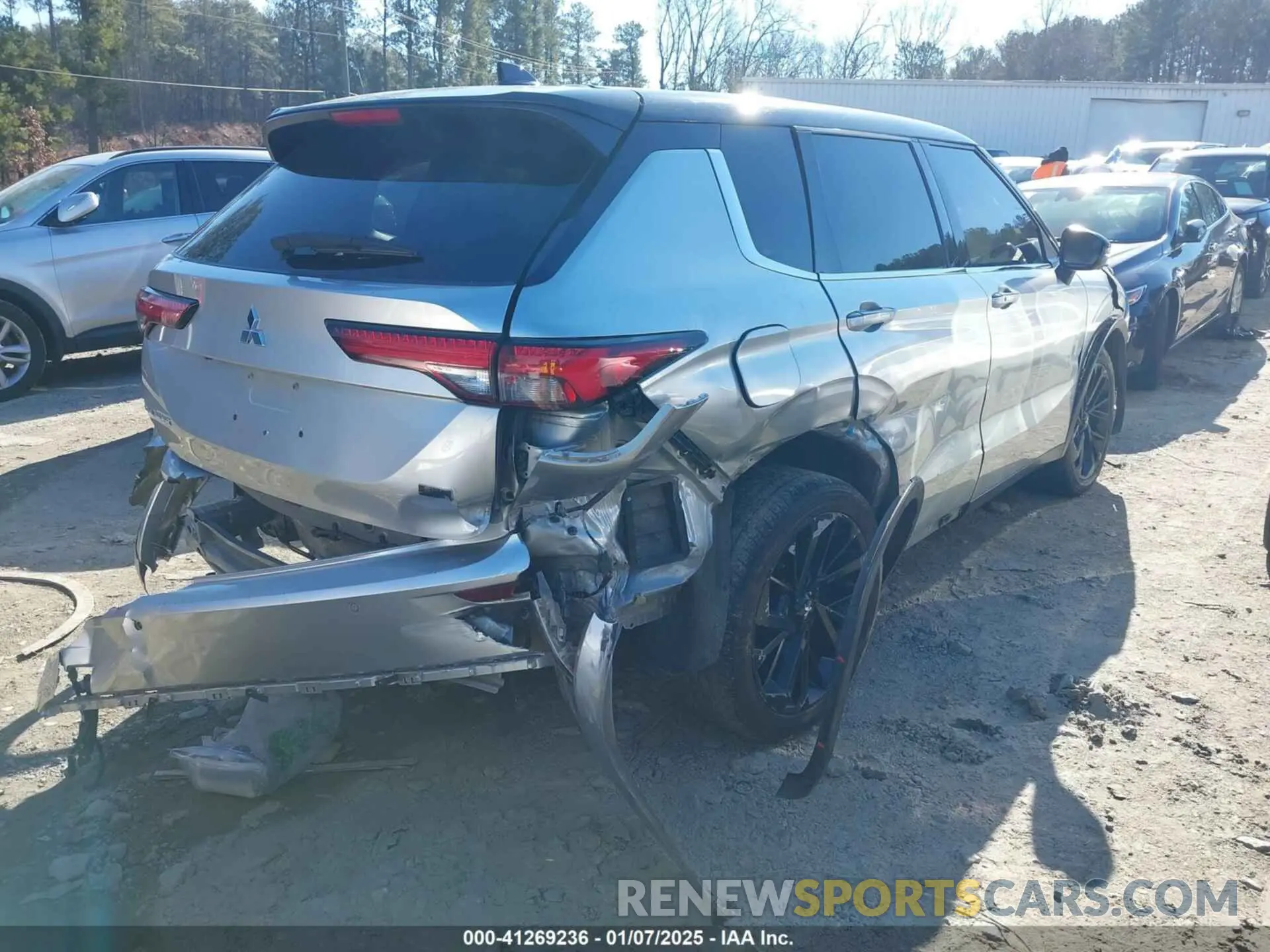 4 Фотография поврежденного автомобиля JA4J3VA84PZ007904 MITSUBISHI OUTLANDER 2023