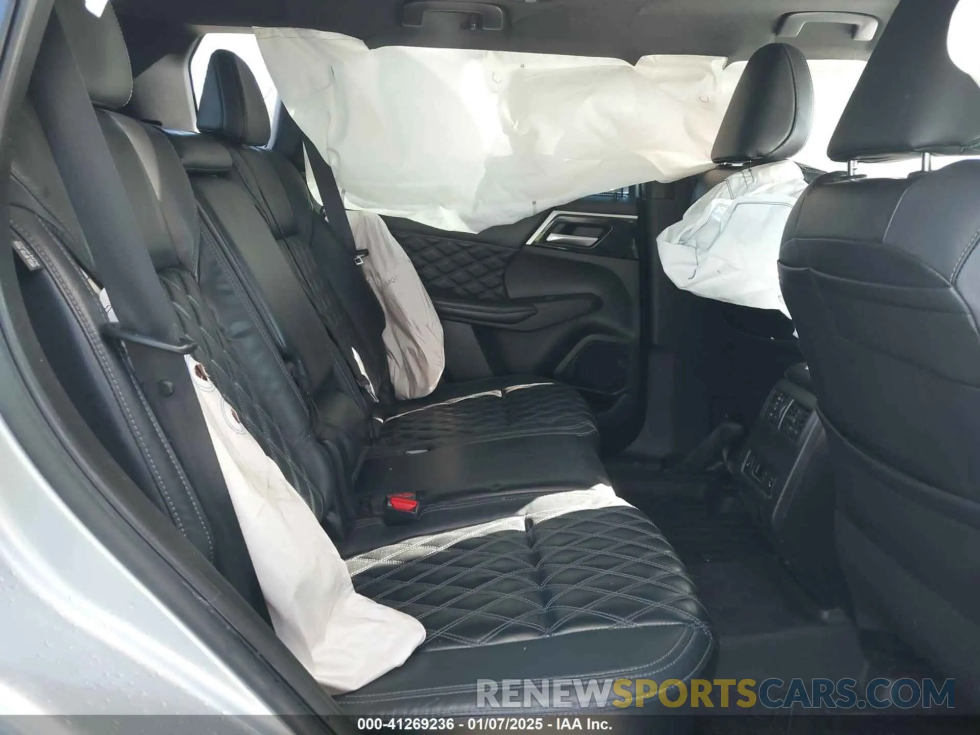 8 Фотография поврежденного автомобиля JA4J3VA84PZ007904 MITSUBISHI OUTLANDER 2023