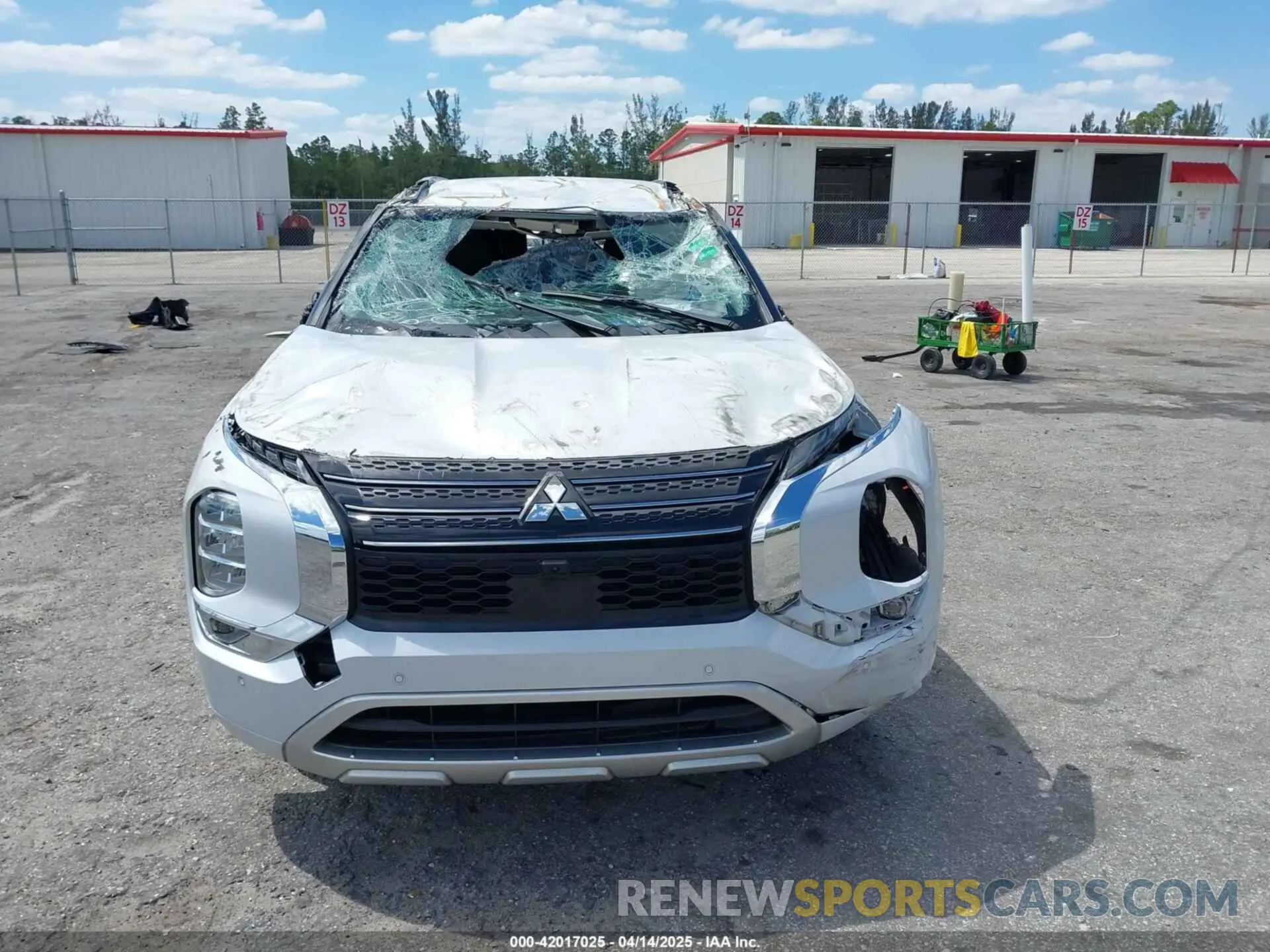 12 Фотография поврежденного автомобиля JA4J3VA89PZ009096 MITSUBISHI OUTLANDER 2023