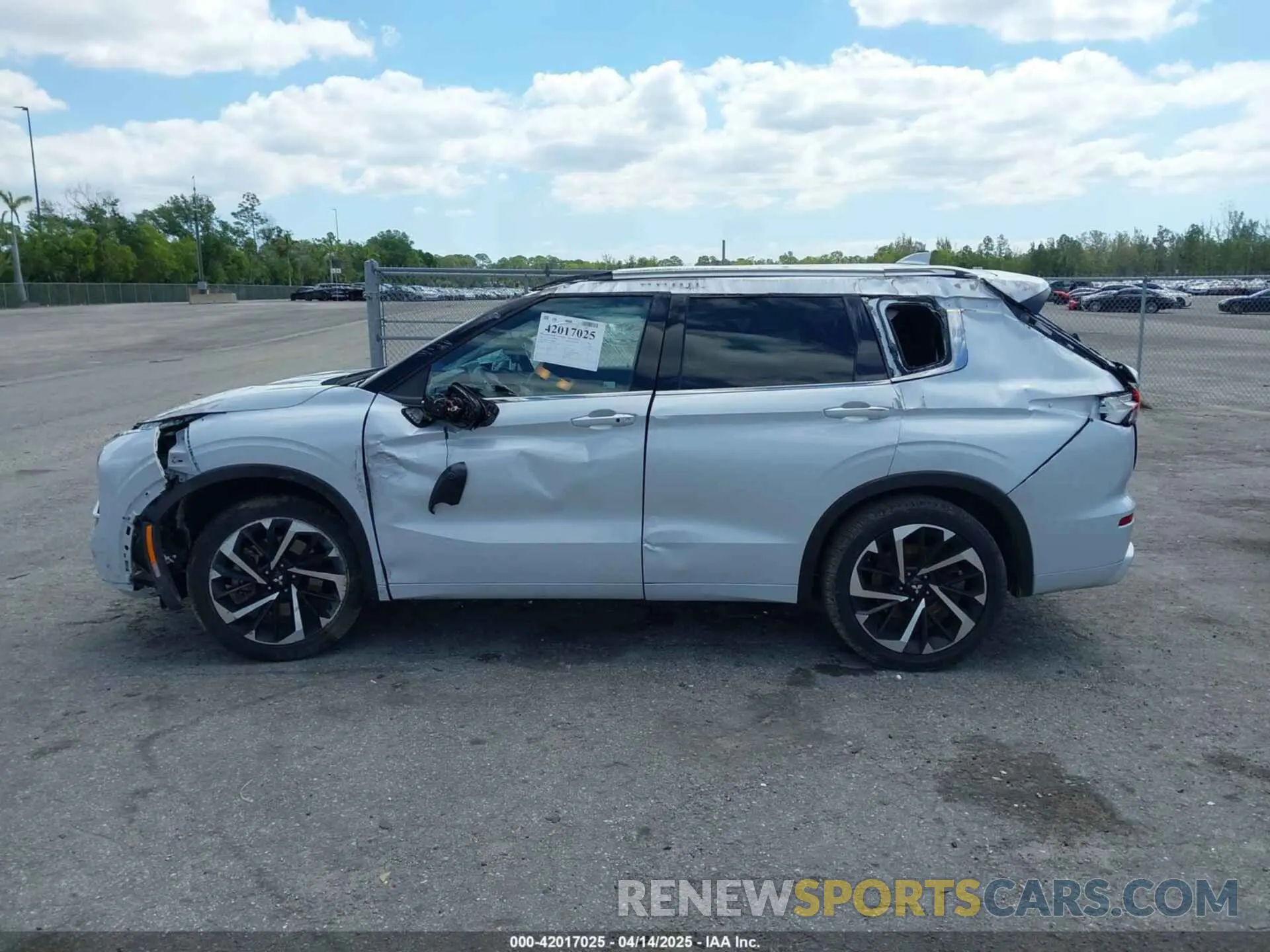 14 Фотография поврежденного автомобиля JA4J3VA89PZ009096 MITSUBISHI OUTLANDER 2023