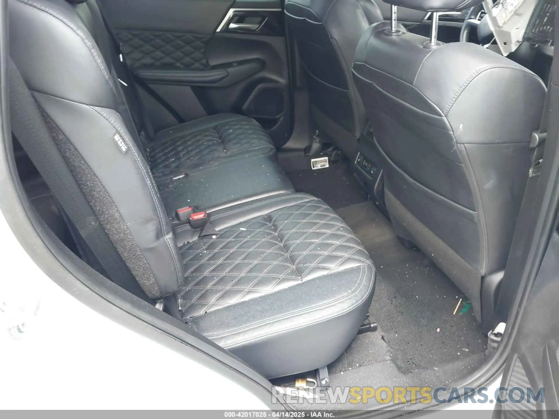 8 Фотография поврежденного автомобиля JA4J3VA89PZ009096 MITSUBISHI OUTLANDER 2023
