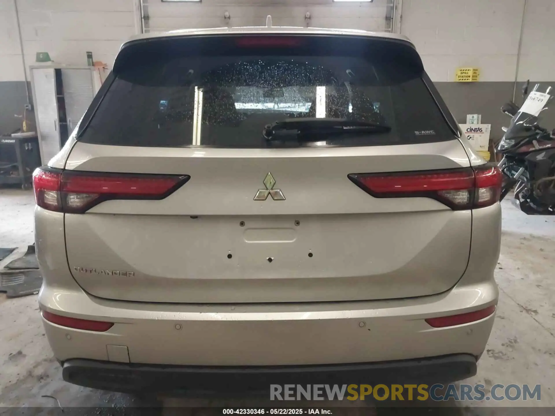 17 Photograph of a damaged car JA4J4TA88PZ015540 MITSUBISHI OUTLANDER 2023