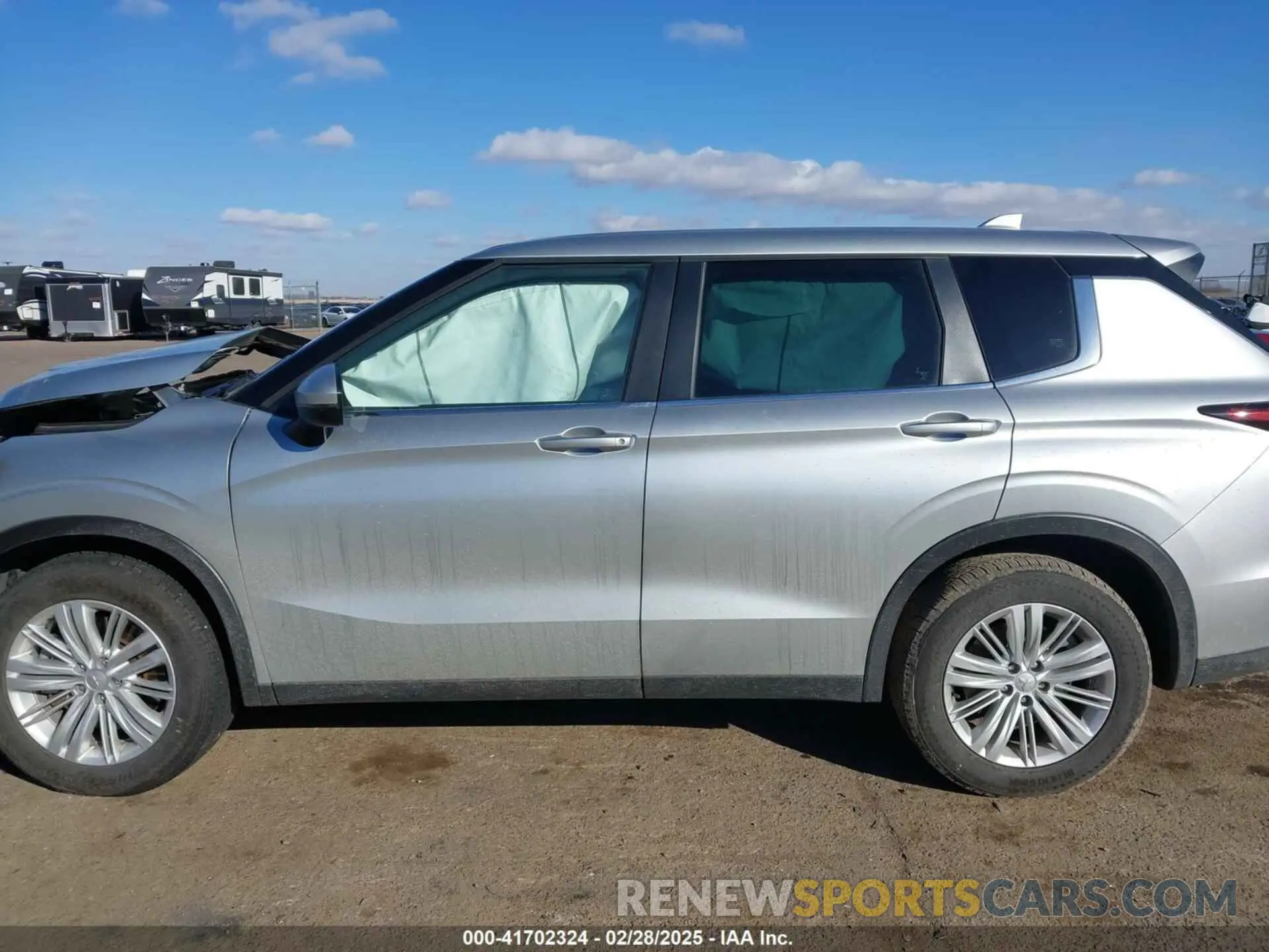 14 Photograph of a damaged car JA4J4TA89PZ027972 MITSUBISHI OUTLANDER 2023
