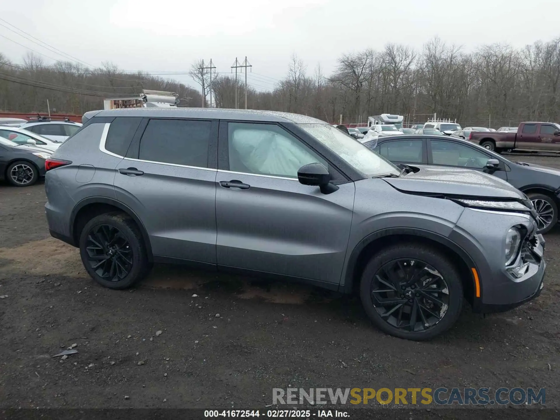 13 Фотография поврежденного автомобиля JA4J4UA84PZ048010 MITSUBISHI OUTLANDER 2023