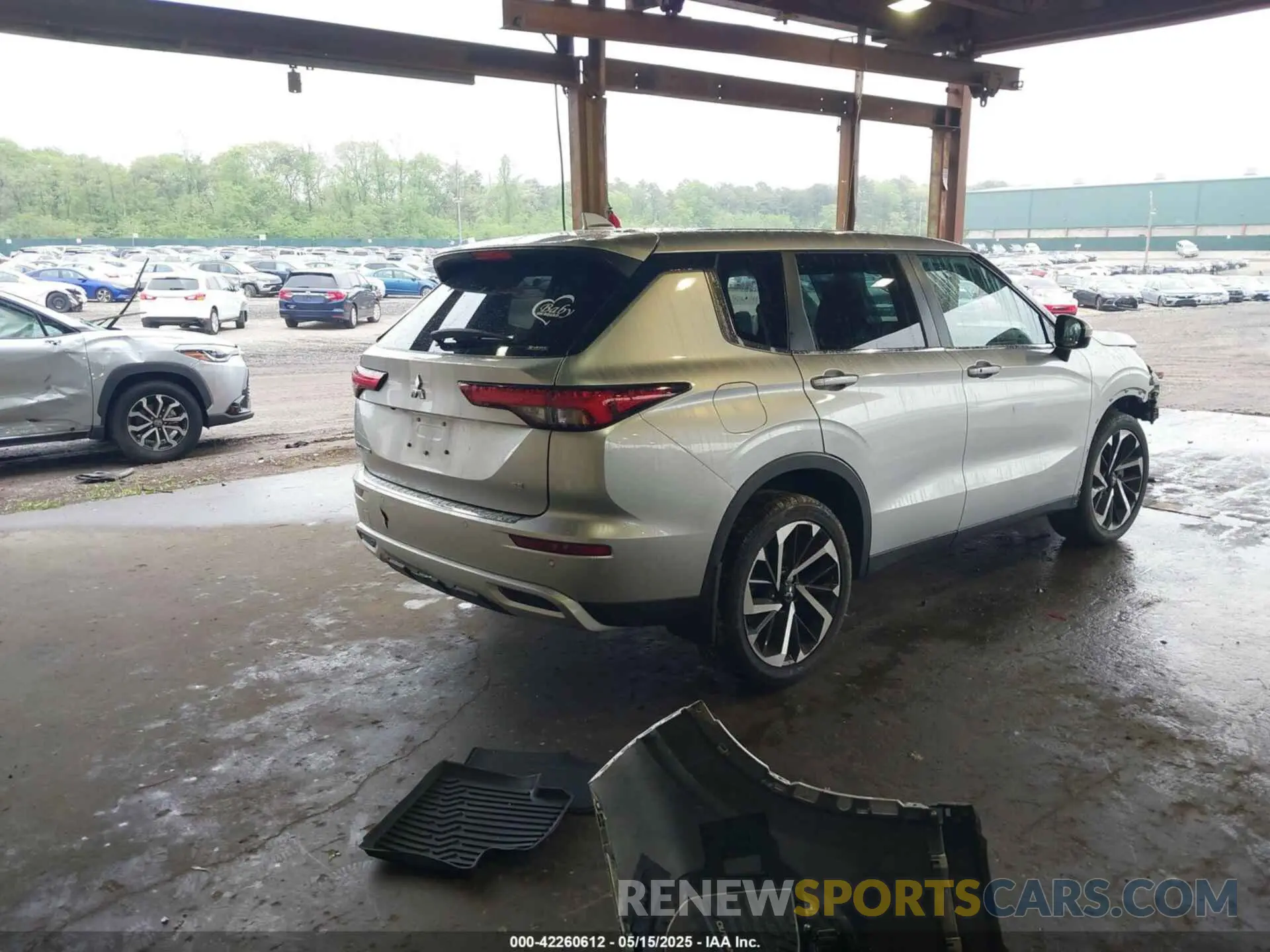4 Фотография поврежденного автомобиля JA4J4UA86PZ013565 MITSUBISHI OUTLANDER 2023
