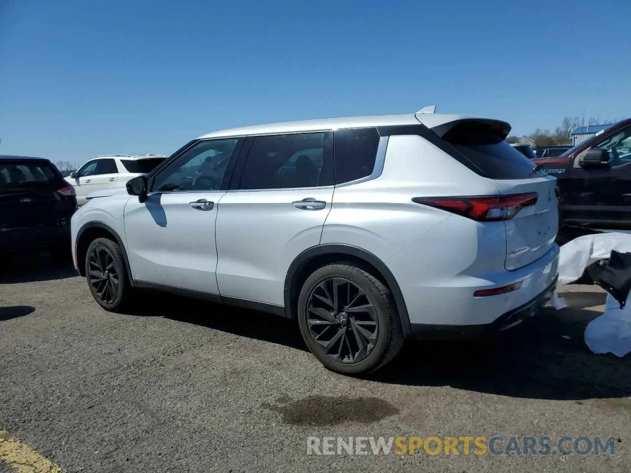 2 Photograph of a damaged car JA4J4UA86PZ025831 MITSUBISHI OUTLANDER 2023