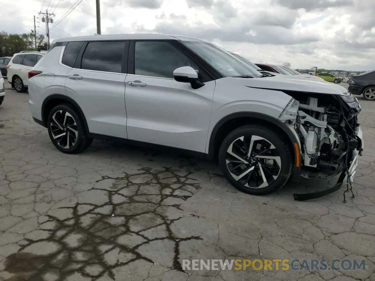 4 Photograph of a damaged car JA4J4UA8XPZ054152 MITSUBISHI OUTLANDER 2023